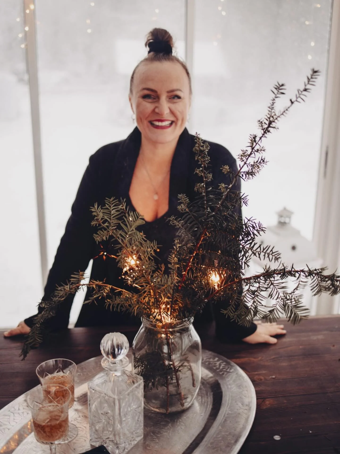 T&auml;m&auml;n viikon viimeiset ty&ouml;p&auml;iv&auml;t ja nyt &mdash; en&auml;&auml; hetki, ja uppoudun hiljaisuuteen ☁️

Huomenna julkaisen vuoden viimeisen uutiskirjeeni.
Siit&auml; kuulet ensimm&auml;isten joukossa millaista kasvua 2026 tuo tul