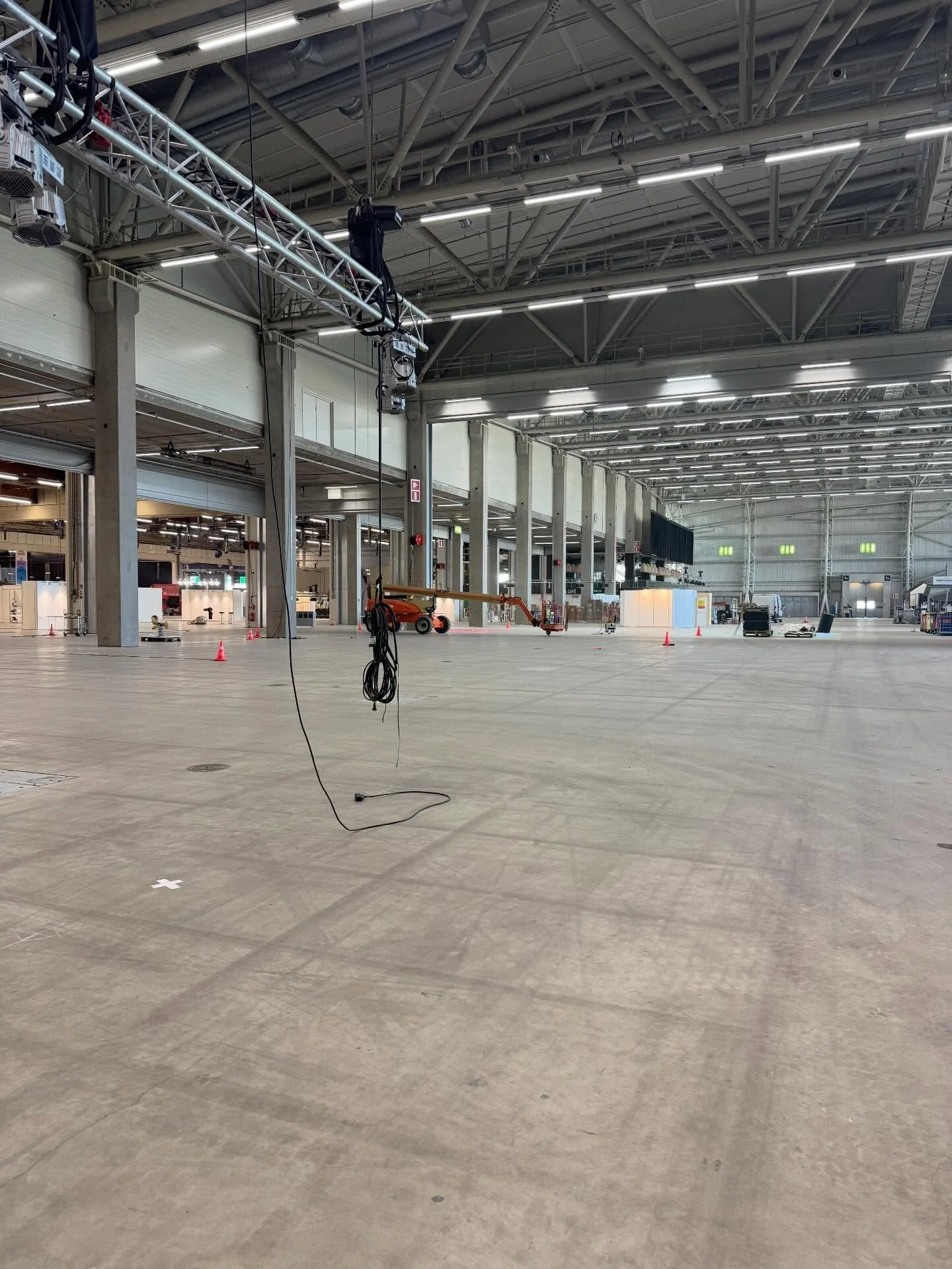 Tunnelmat t&auml;ll&auml; hetkell&auml; mun omassa p&auml;&auml;ss&auml;&hellip; Latu on auki - YOU GO GIRL 🤩🌍⛷️