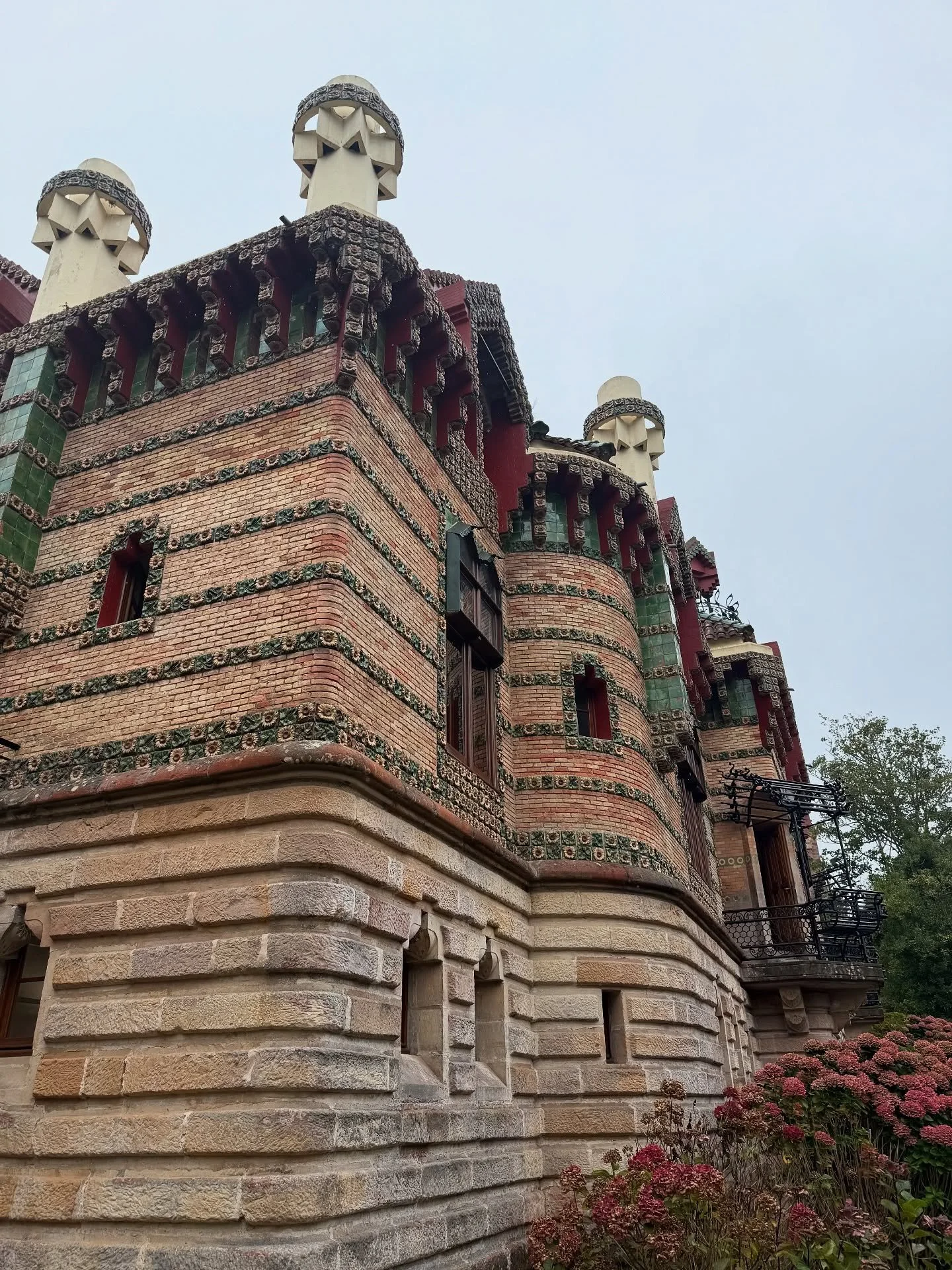 Bonkers and brilliant - El Capricho, &lsquo;The Whim&rsquo; - one of the first properties designed by Antoni Gaudi, circa 1883. 
Wonderful modernist architecture with so much attention to detail - sunflower 🌻 ceramic tiles, tiny bricks, beautiful wo