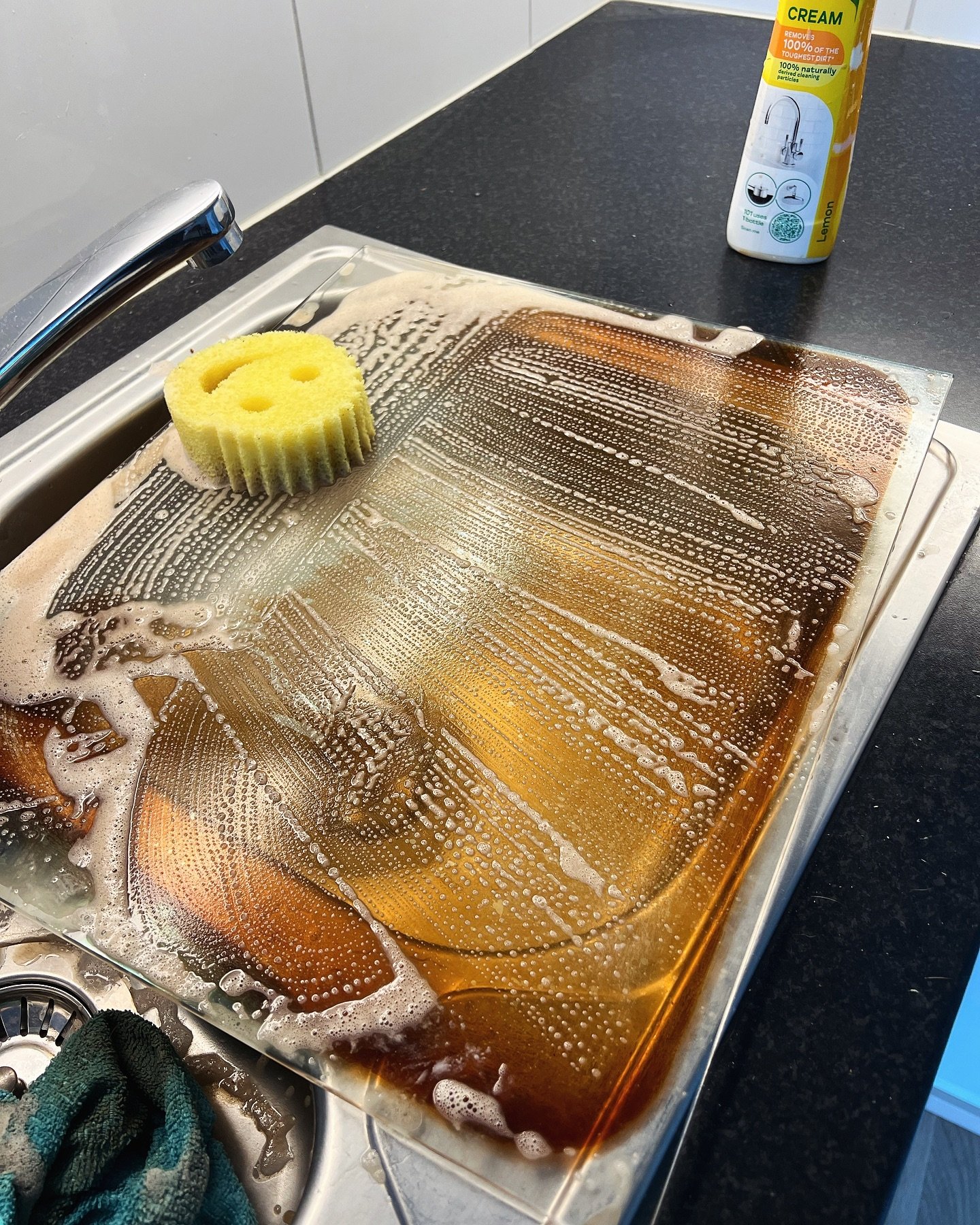 Kyll&auml; t&auml;m&auml;kin uuninlasi saatiin kiilt&auml;m&auml;&auml;n taas💫