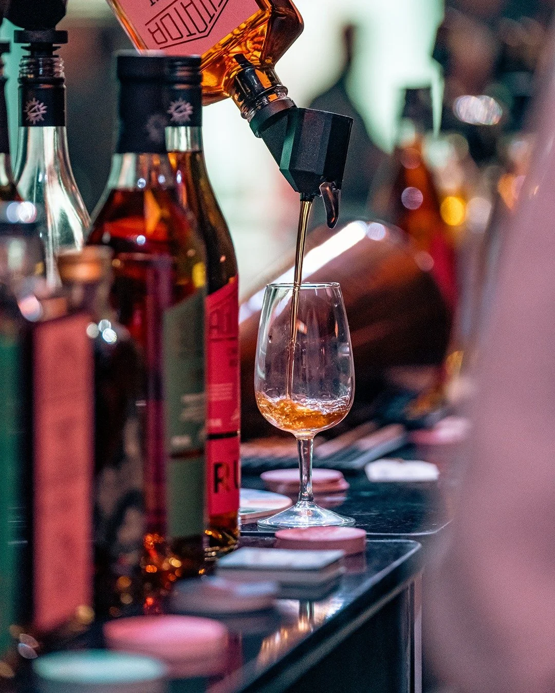 Nedr&auml;kningen &auml;r ig&aring;ng!! 🎉  Med en vecka kvar till Sunny Days ska vi nu presentera den sista provningen - Whisky och ost med Fine Deli 🥃

Under denna provning f&aring;r du prova fem olika whiskys fr&aring;n fem olika utst&auml;llare 