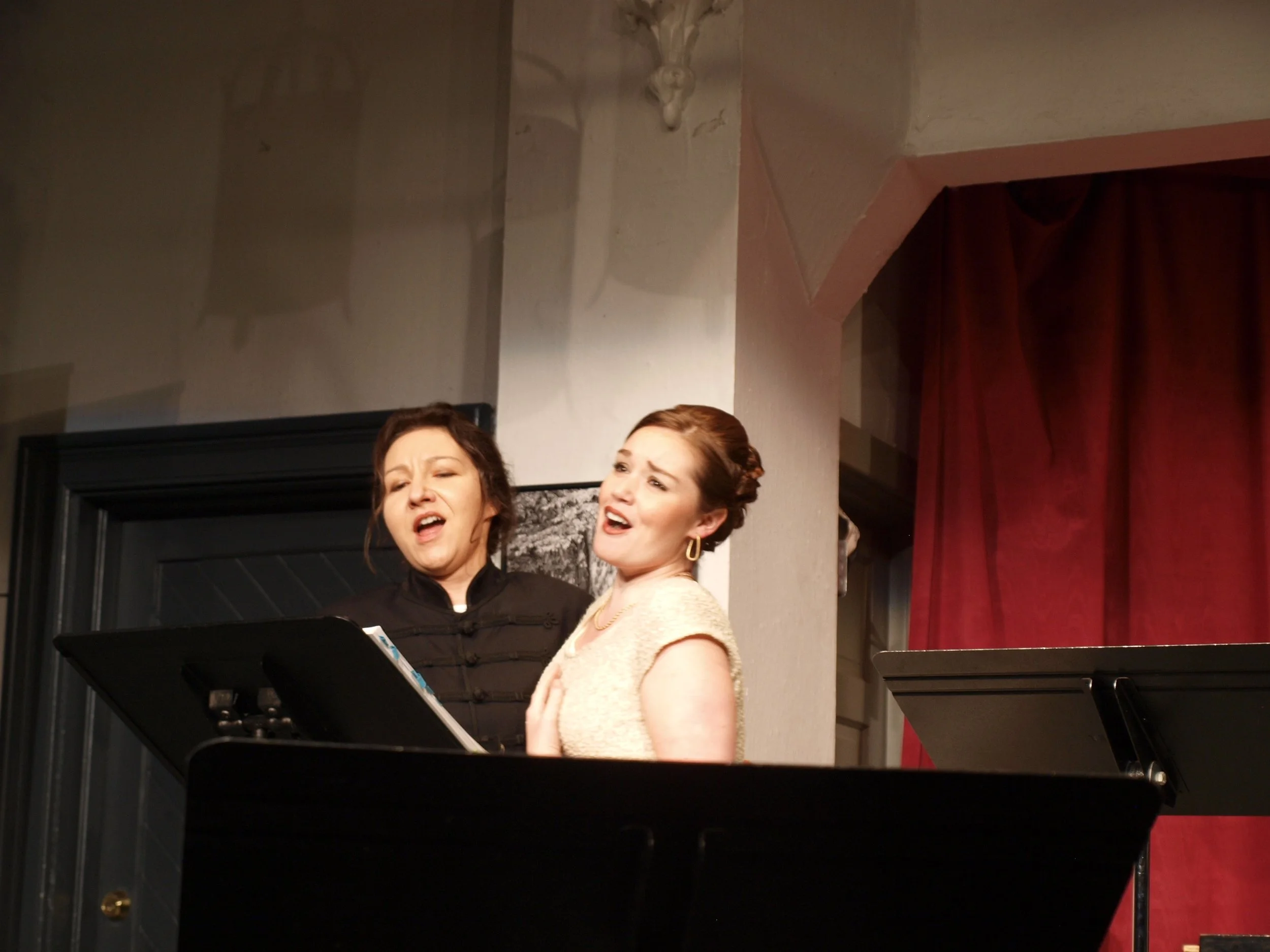 Cherubin (Act 3 love duet) 112011 Bardos Batt 2.JPG