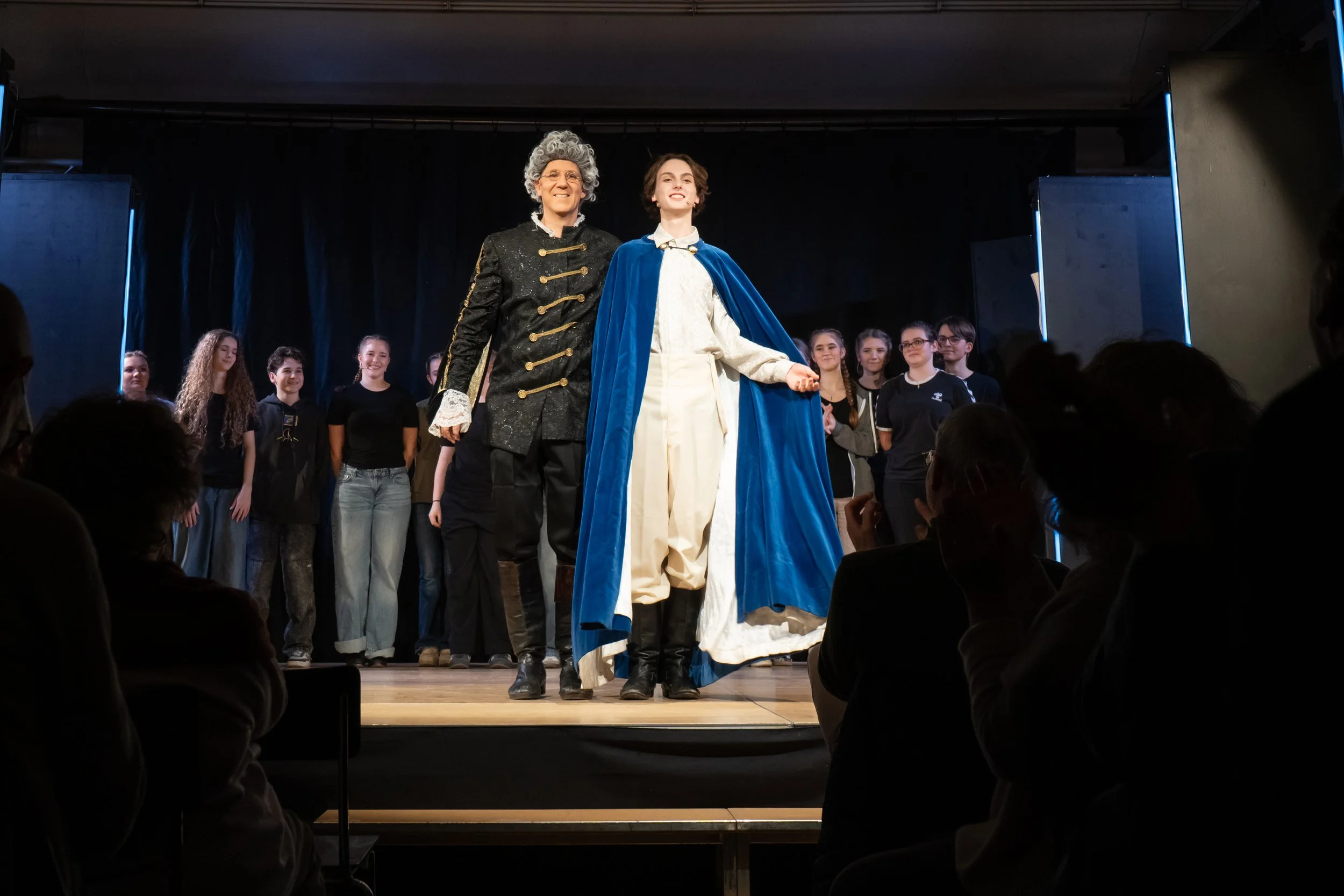 König Ludwig XIV und sein treuer Diener Etienne.