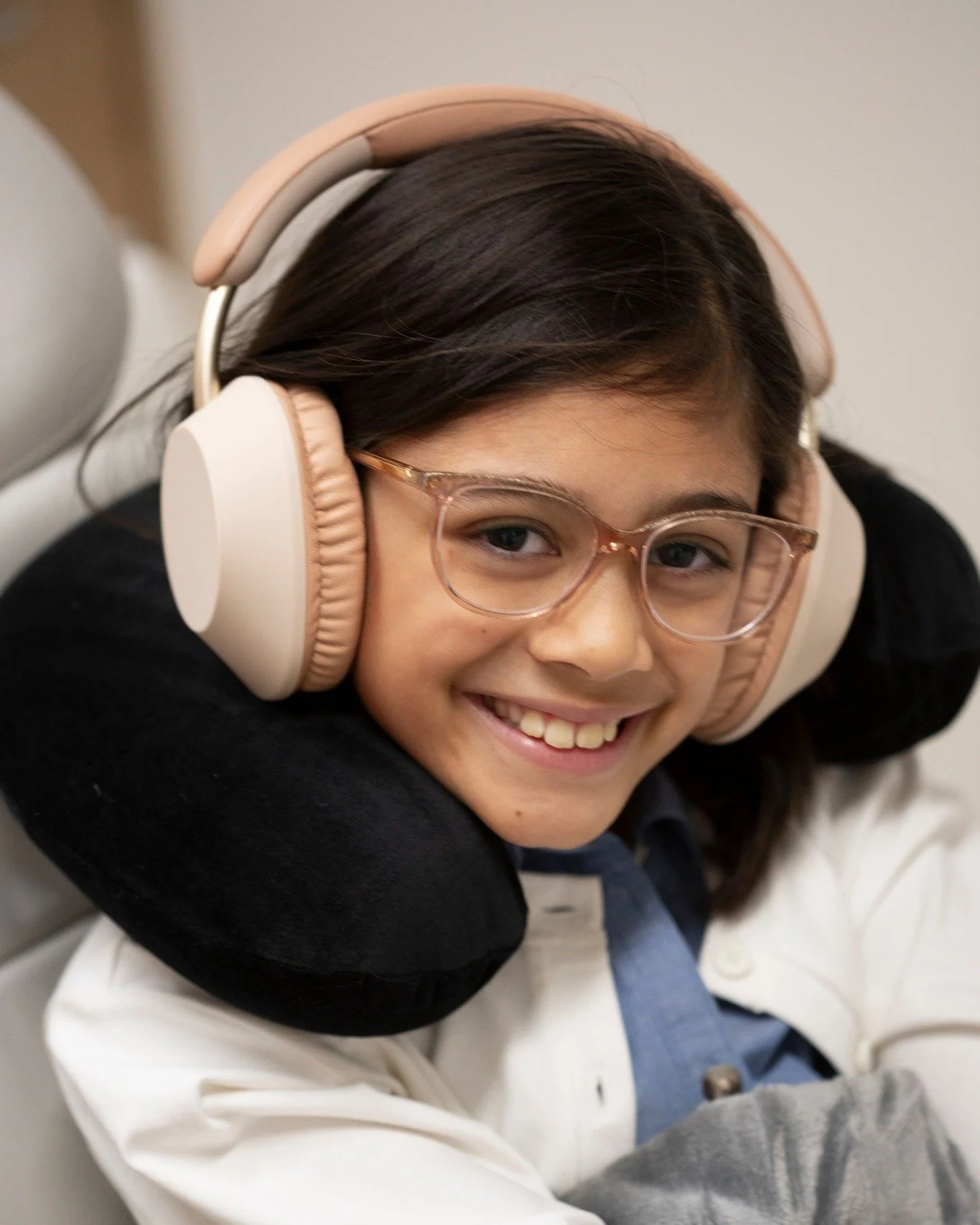 It&rsquo;s back to school for the little kids! ✏️📚 

Amid the rush of uniforms, backpacks, and lunchboxes, don&rsquo;t forget your kids&rsquo; smiles. Book their dental appointment at Smile Haus to make sure their teeth are healthy, clean, and ready