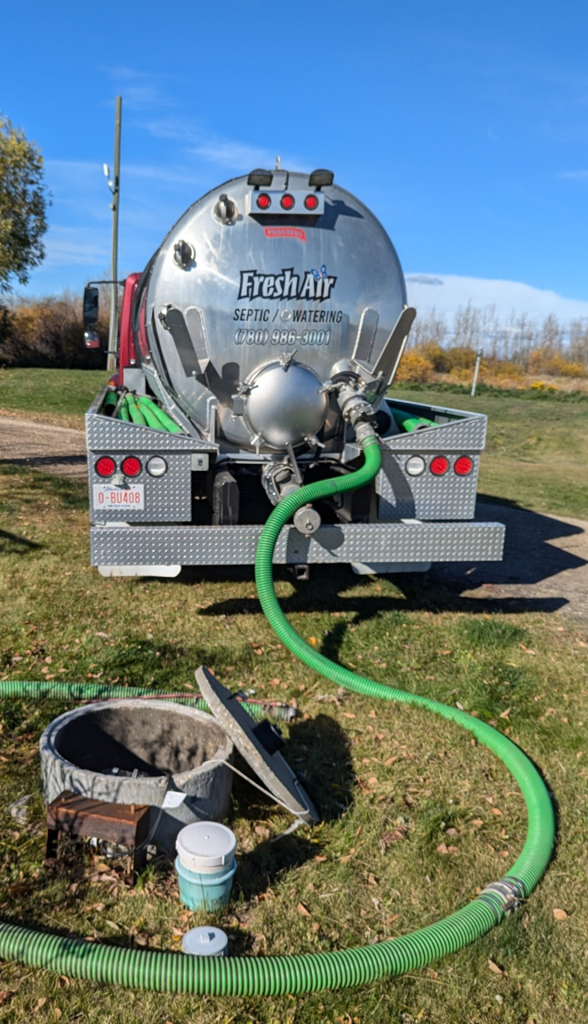 septic tank cleaning truck in millet
