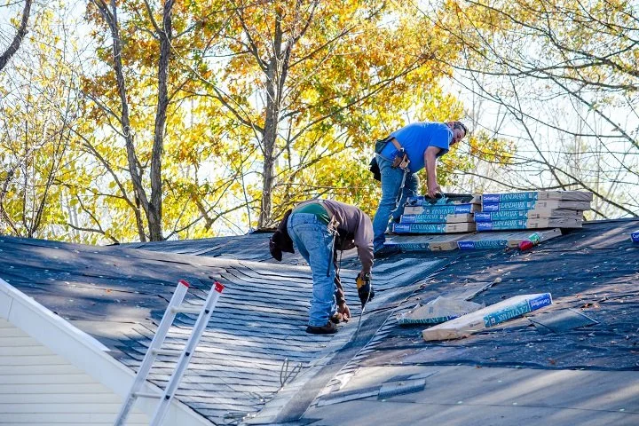 Some Roofing Problems and Solutions that you Should Know About