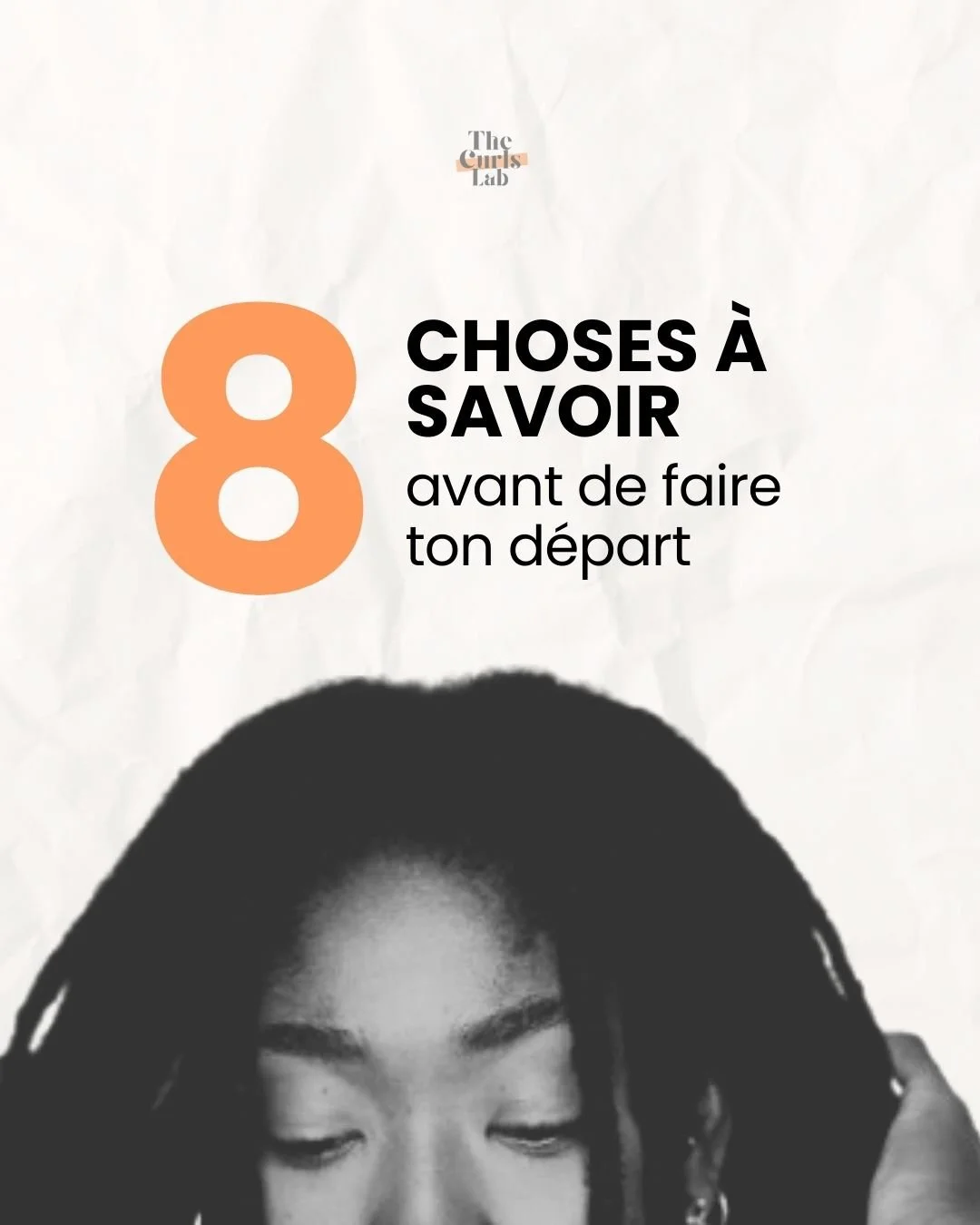 Voici 8 choses que j&rsquo;aurai aim&eacute; conna&icirc;tre avant de me lancer :
Entre patience, simplicit&eacute;&hellip; mon parcours locks&eacute; m&rsquo;a fait &eacute;voluer autant que mes cheveux.

Chaque &eacute;tape m&rsquo;a appris quelque