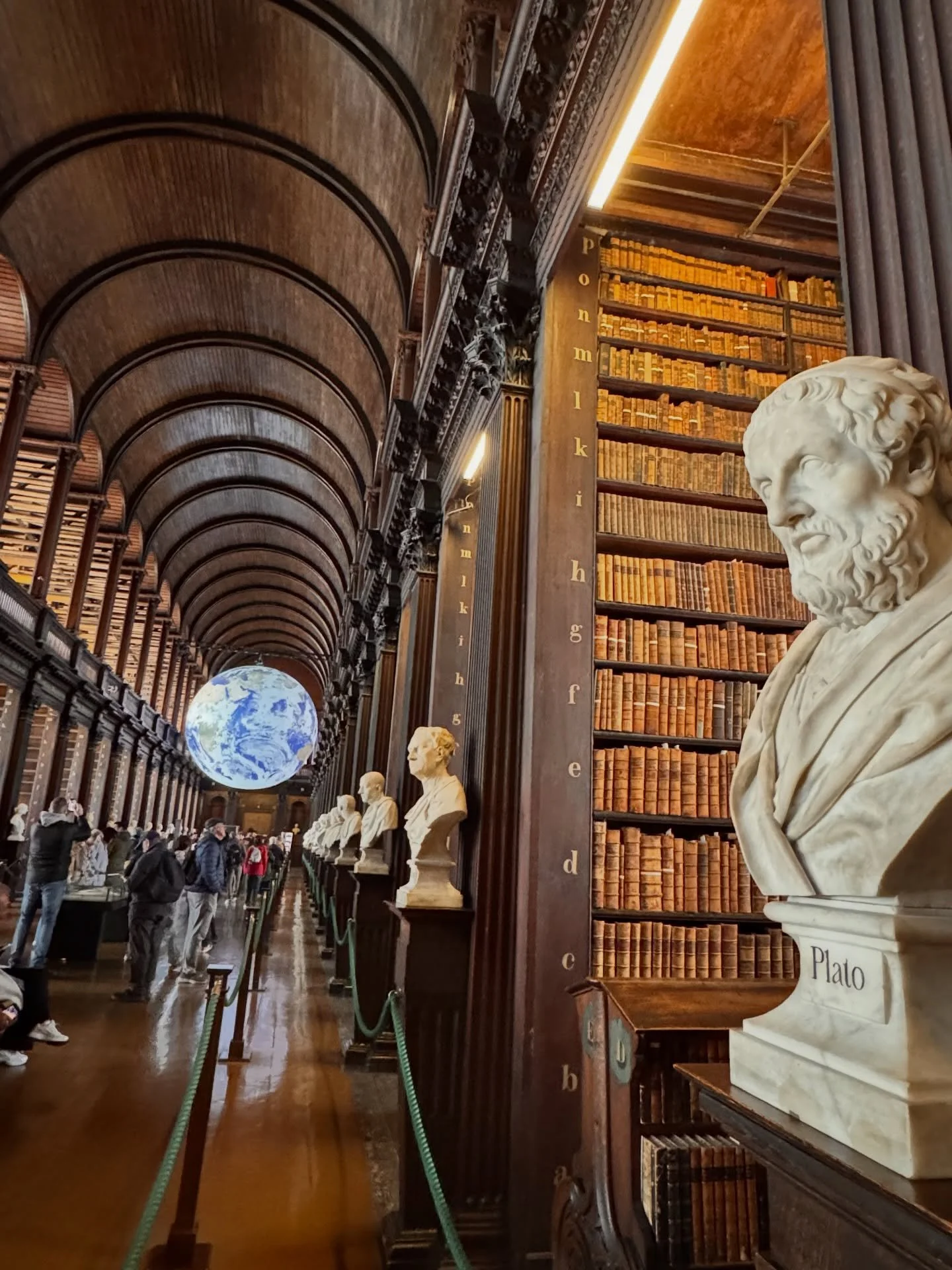 🇮🇪✨Returned last week from my first time in Ireland&mdash;and it completely surpassed expectations. 💚🐑🍺🪉🌈🏰🐕⛳️🦉🌊💚

Home to some of my favorite musicians (U2, Van Morrison, The Cranberries 🎶 - did I leave out one of your favorites?) and se