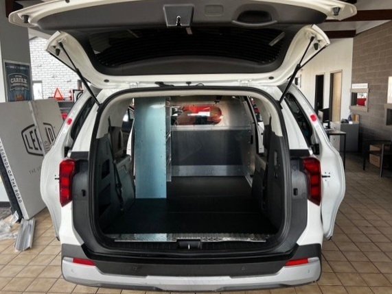 Kia Carnival Custom LEGEND Floor & Partition