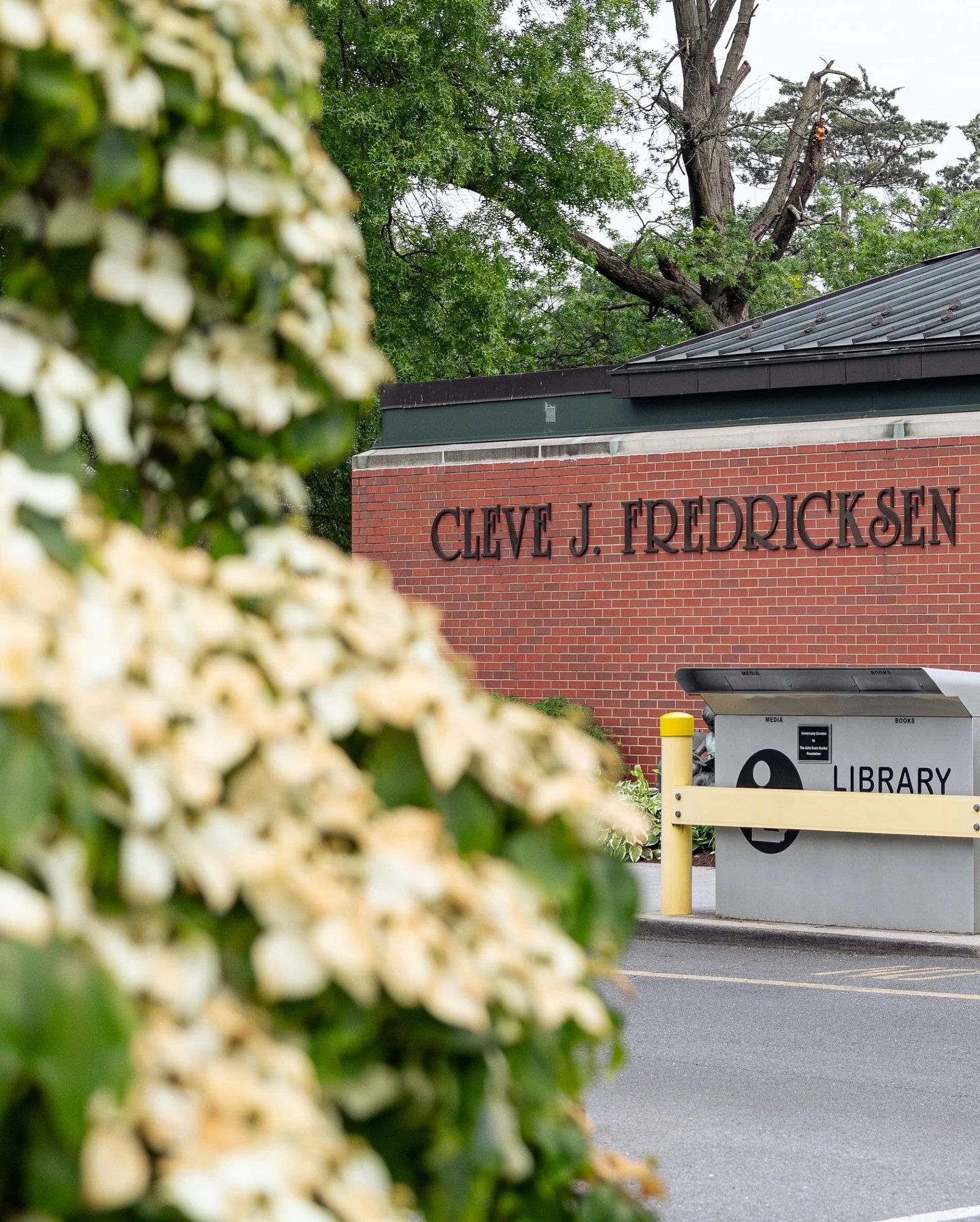 I&rsquo;ve been shooting more community and commercial events lately alongside my product work. 

My goal is to work with brands in a fuller way, capturing their products and the stories happening around them. There&rsquo;s a lot more to a brand than