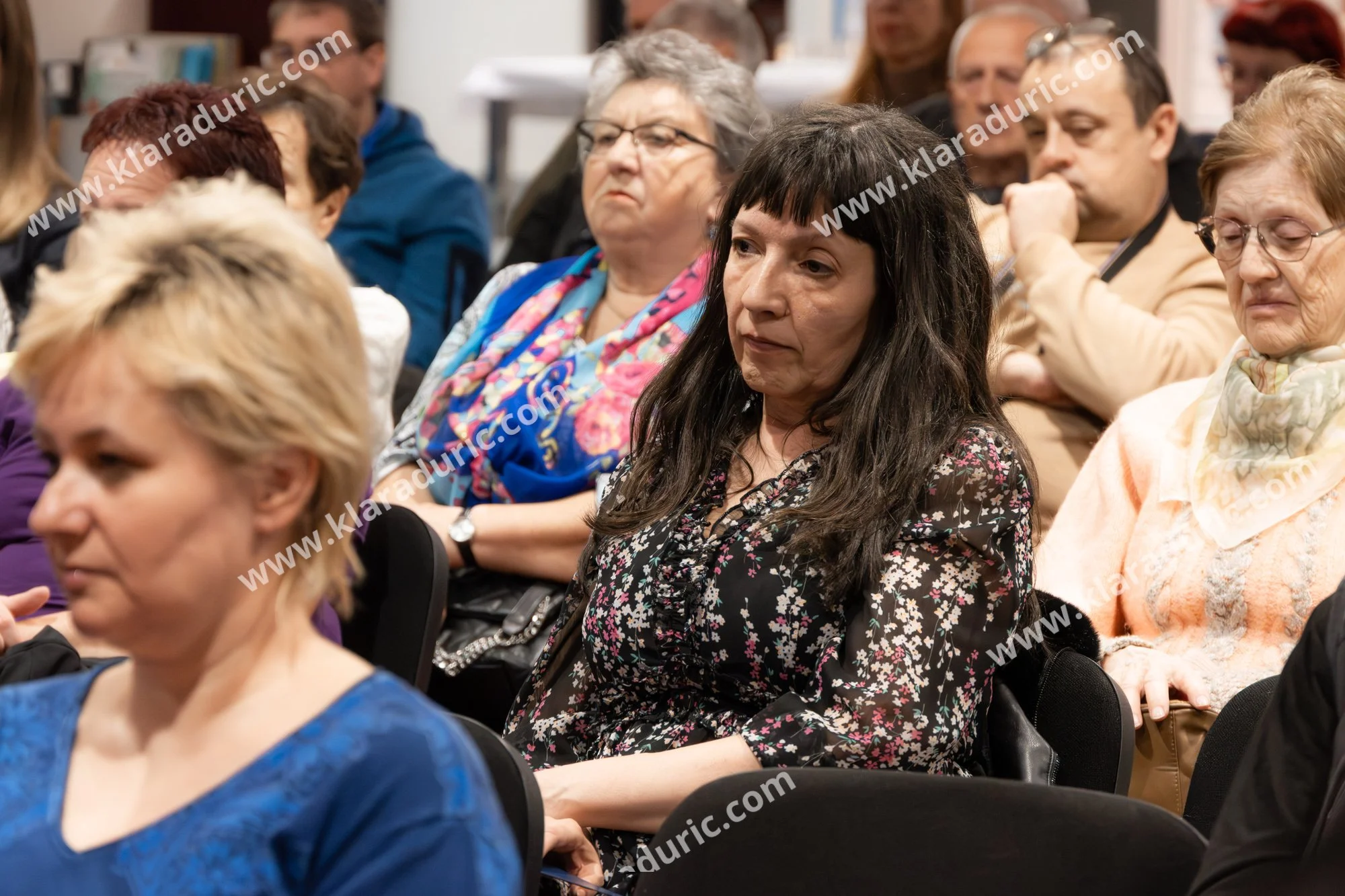 Predstavitev zbornika Tu in zdaj / Založba Cajt