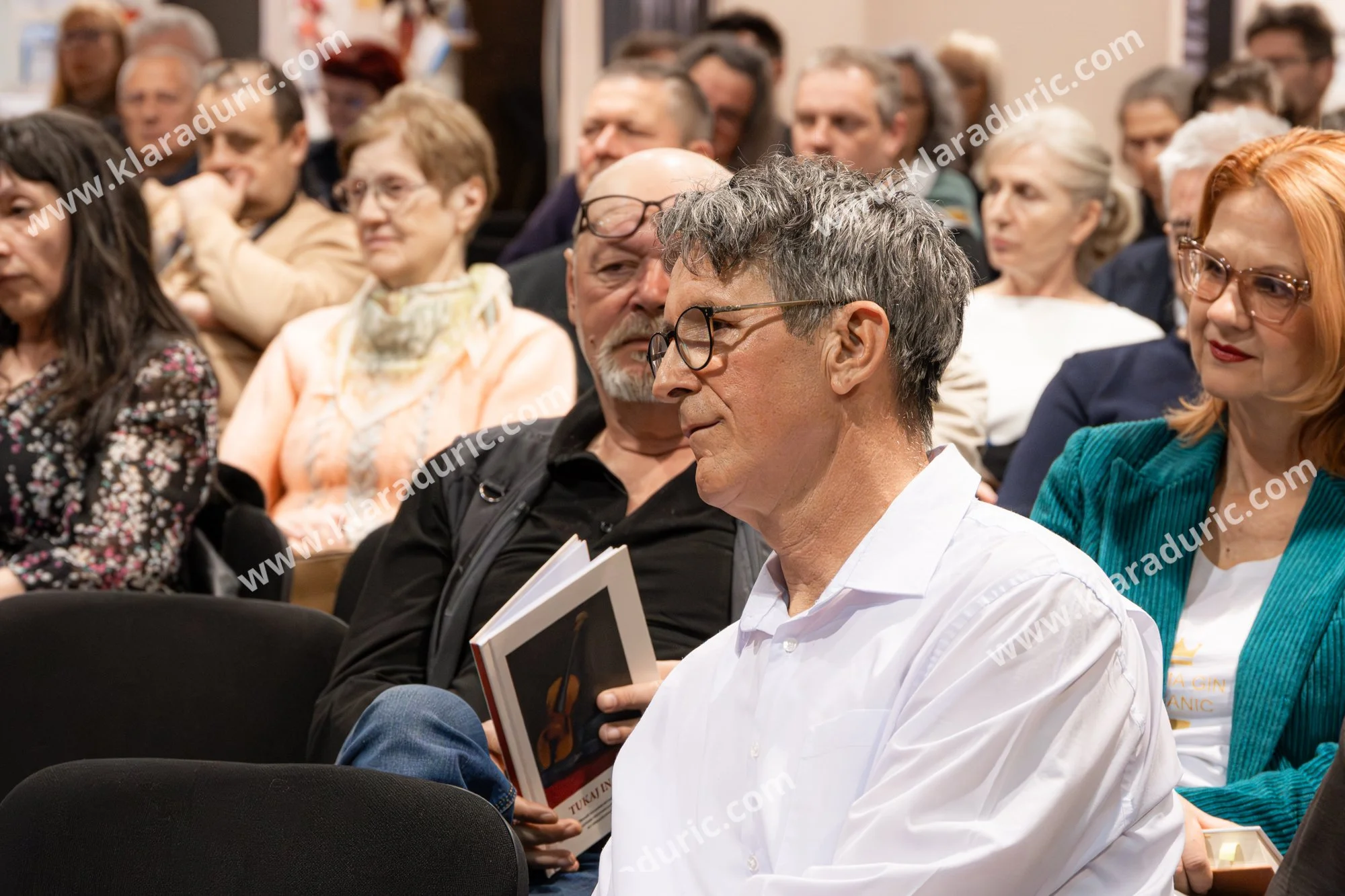 Predstavitev zbornika Tu in zdaj / Založba Cajt