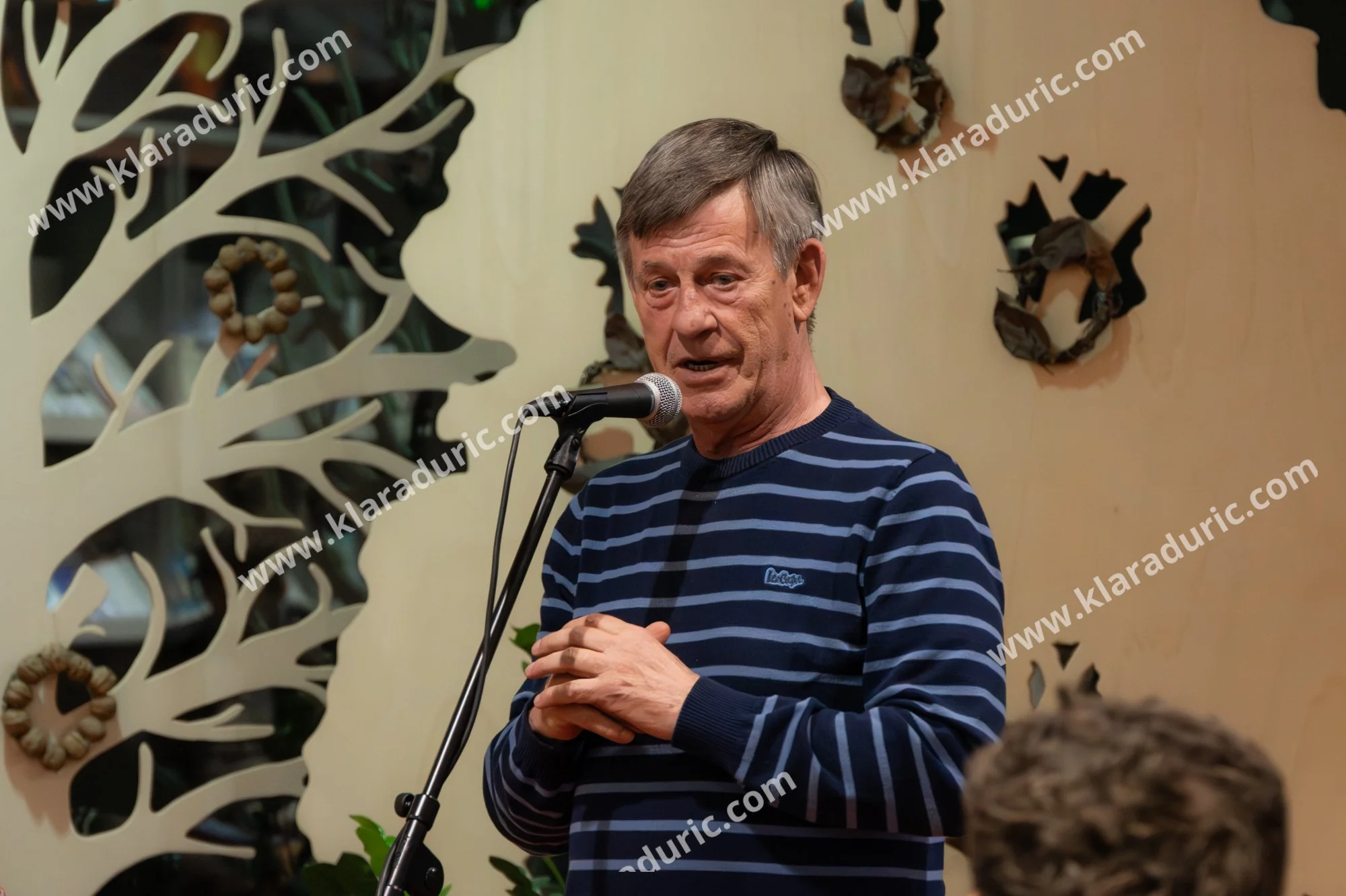 Predstavitev zbornika Tukaj in zdaj / Založba Cajt