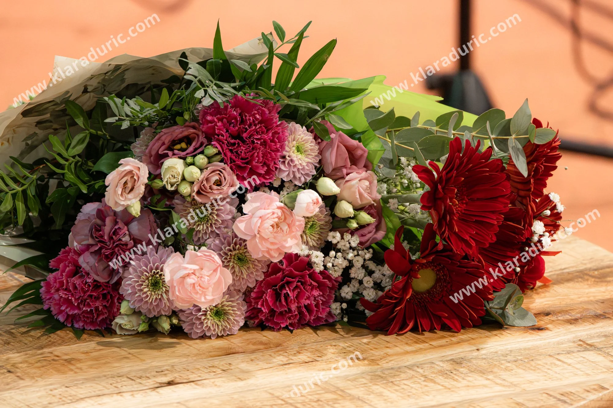 Predstavitev zbornika Tu in zdaj / Založba Cajt