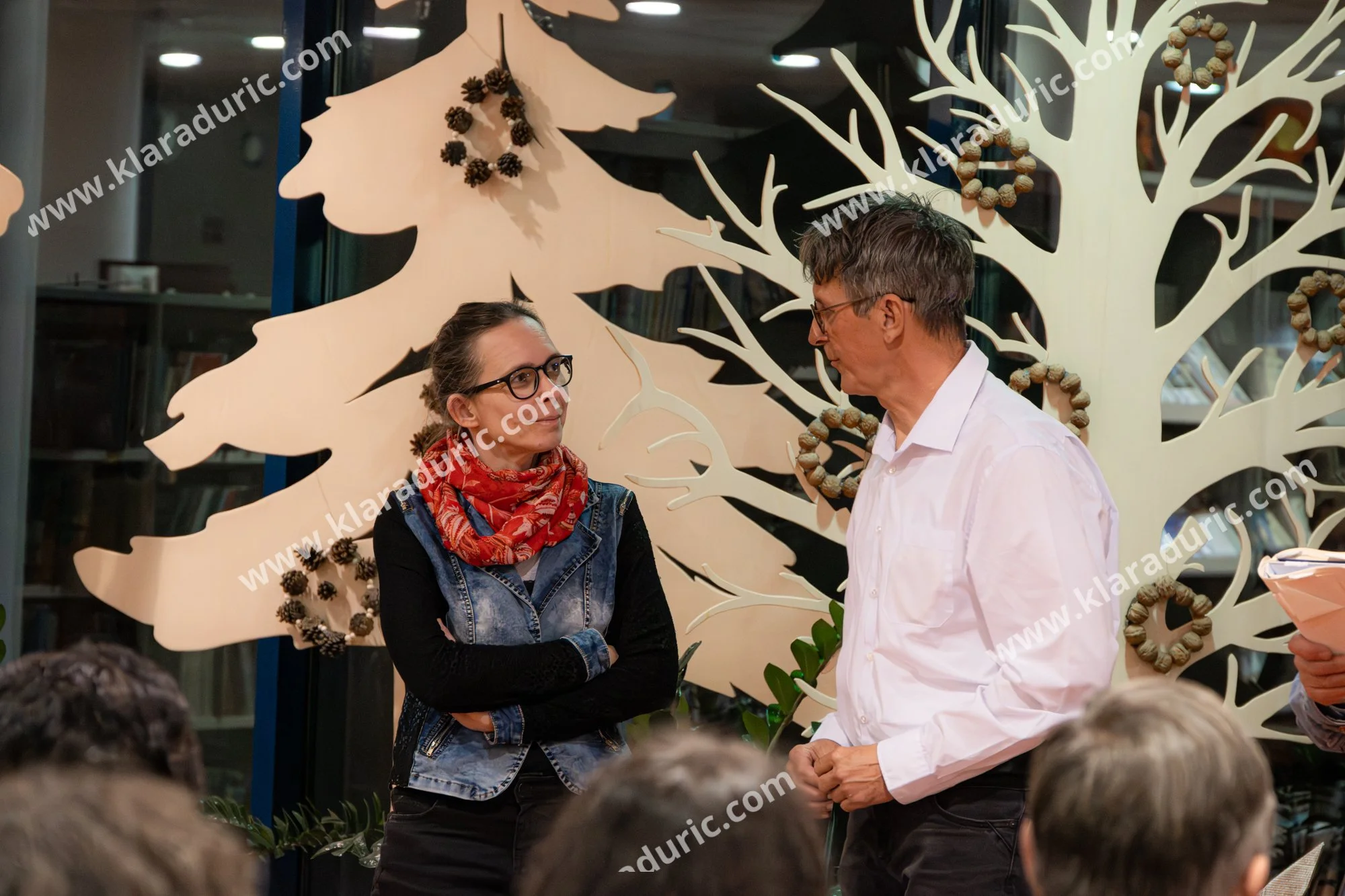 Predstavitev zbornika Tukaj in zdaj / Založba Cajt