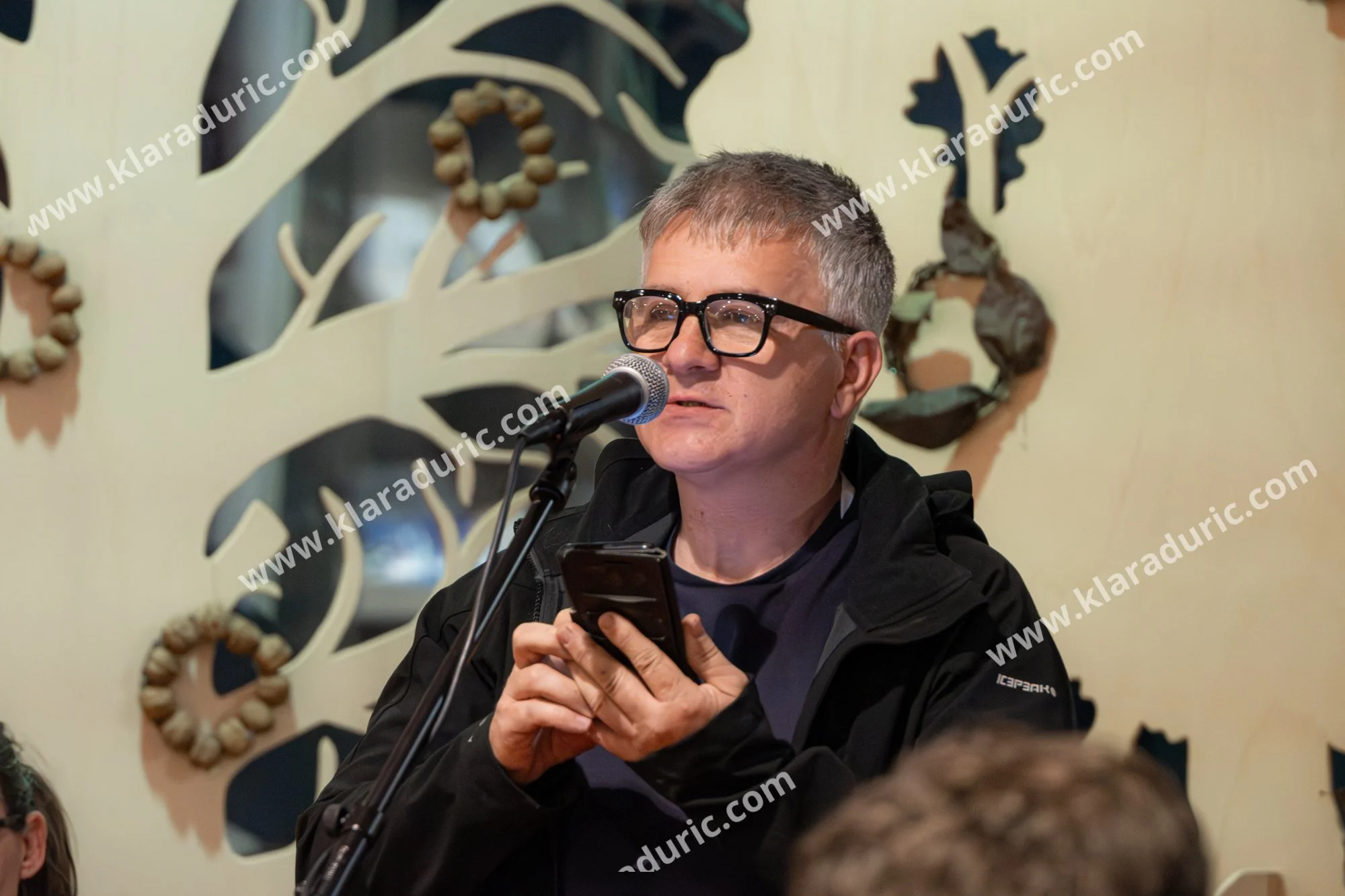 Predstavitev zbornika Tu in zdaj / Založba Cajt