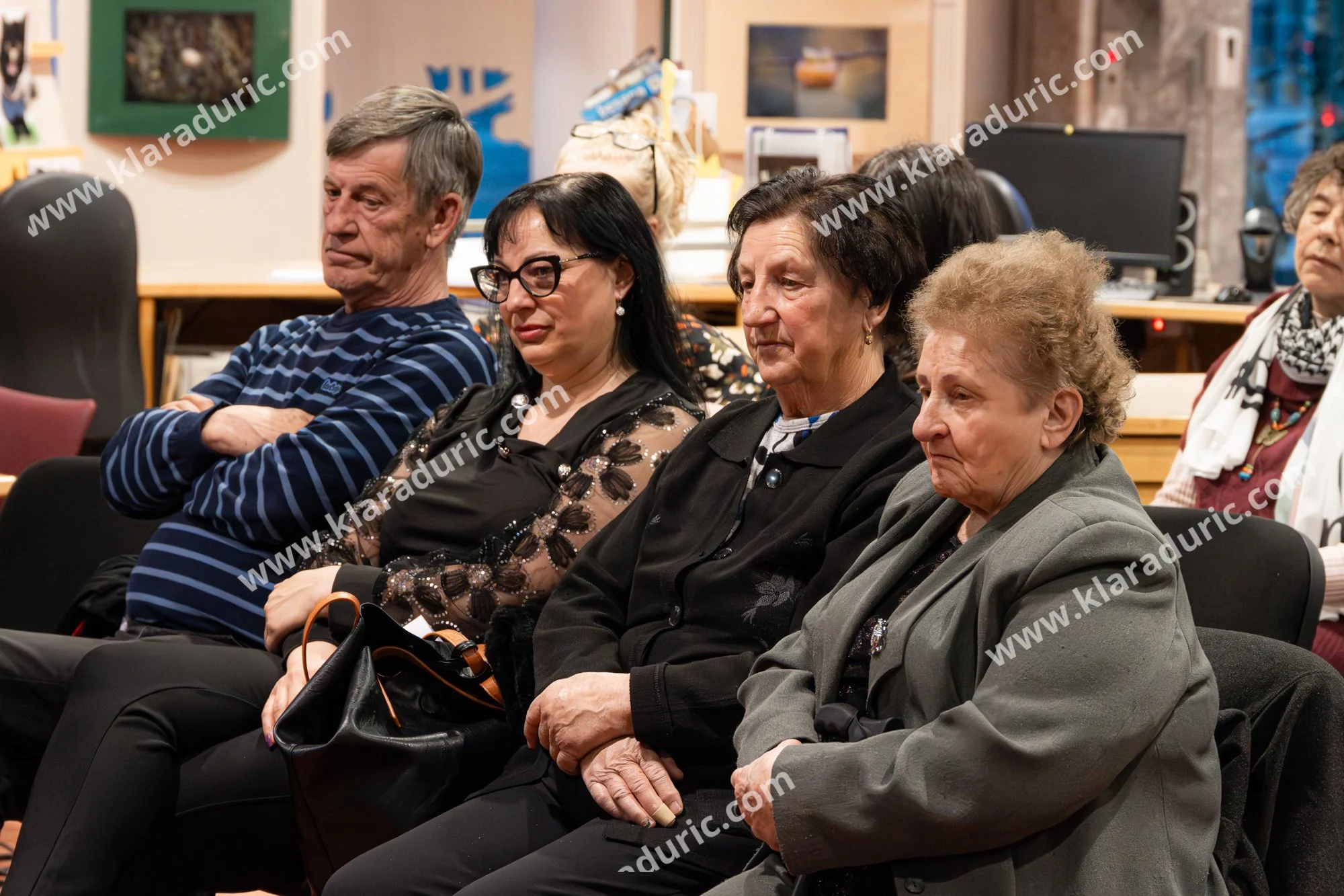 Predstavitev zbornika Tu in zdaj / Založba Cajt