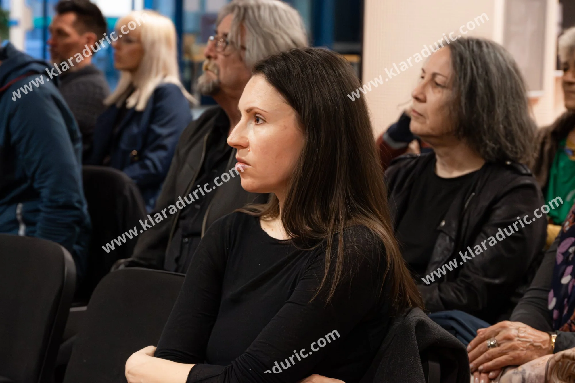 Predstavitev zbornika Tu in zdaj / Založba Cajt