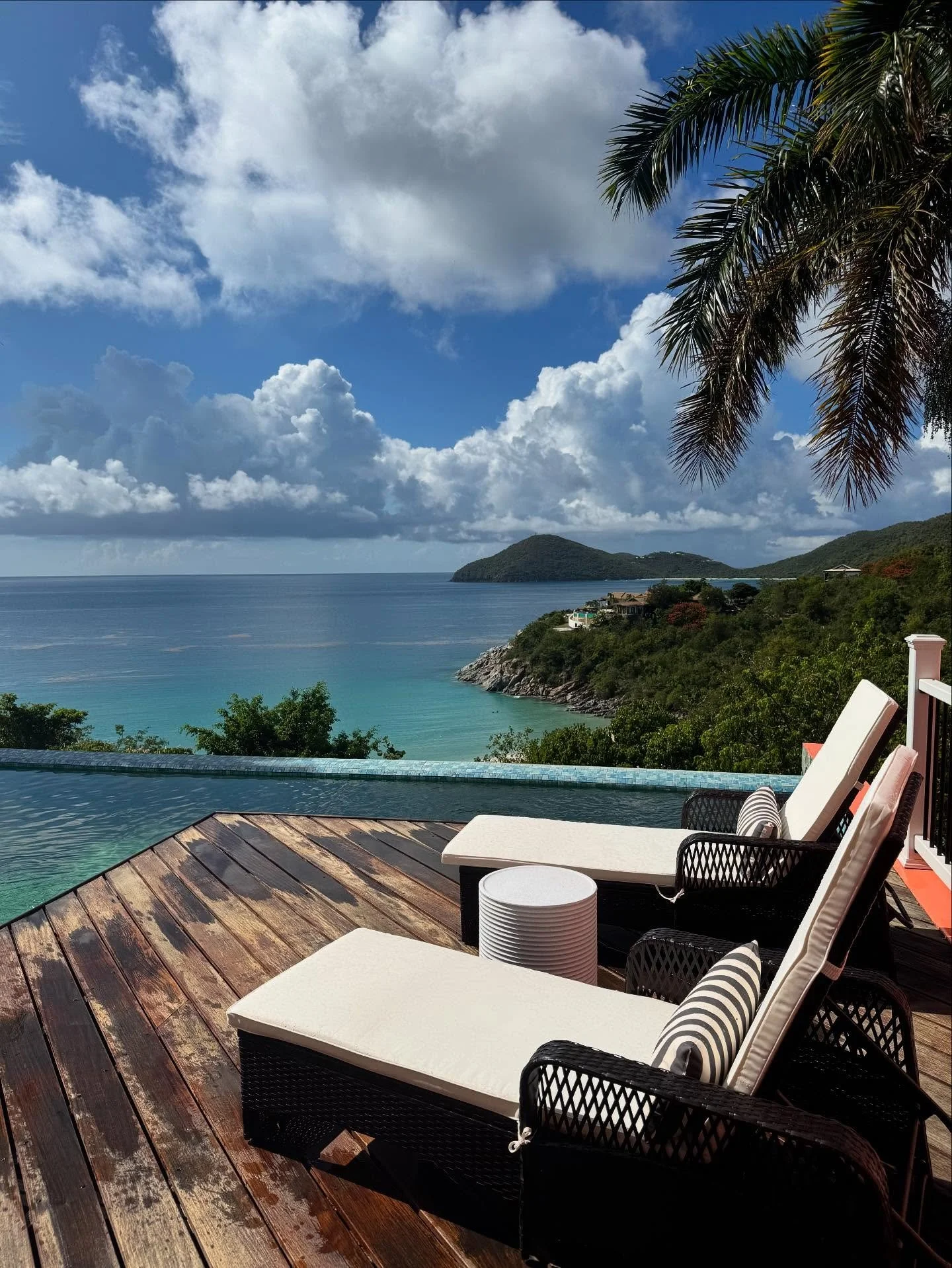 Last night of a 7 day install&hellip; view never gets old! #interiordesign #islanddesign #poolloungers #pooltime #happyhour