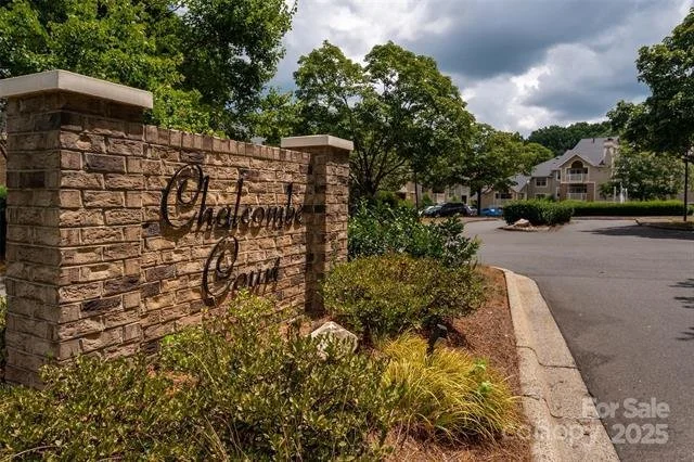 CHALCOMBE COURT mls 4280168