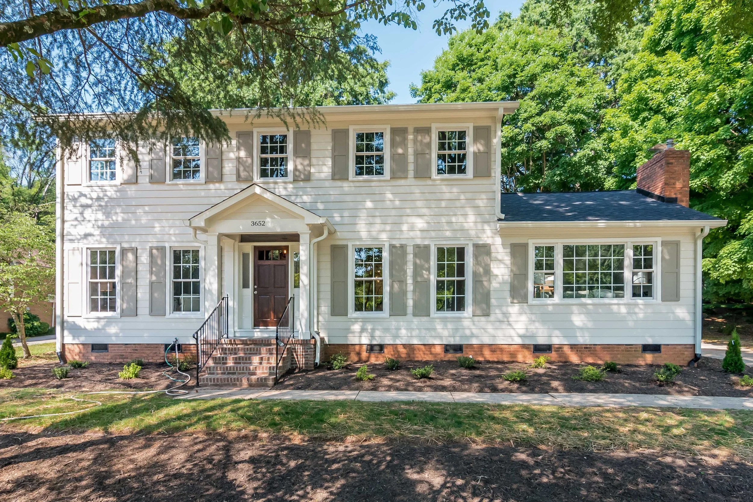 BEVERLY WOODS mls 3390206