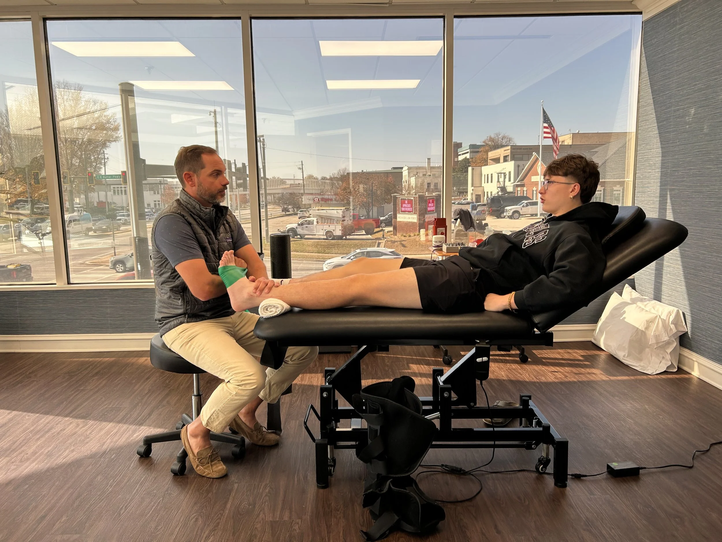 Why Cash-Based Physical Therapy Is a Better Option for Athlete Recovery in Gainesville, Georgia