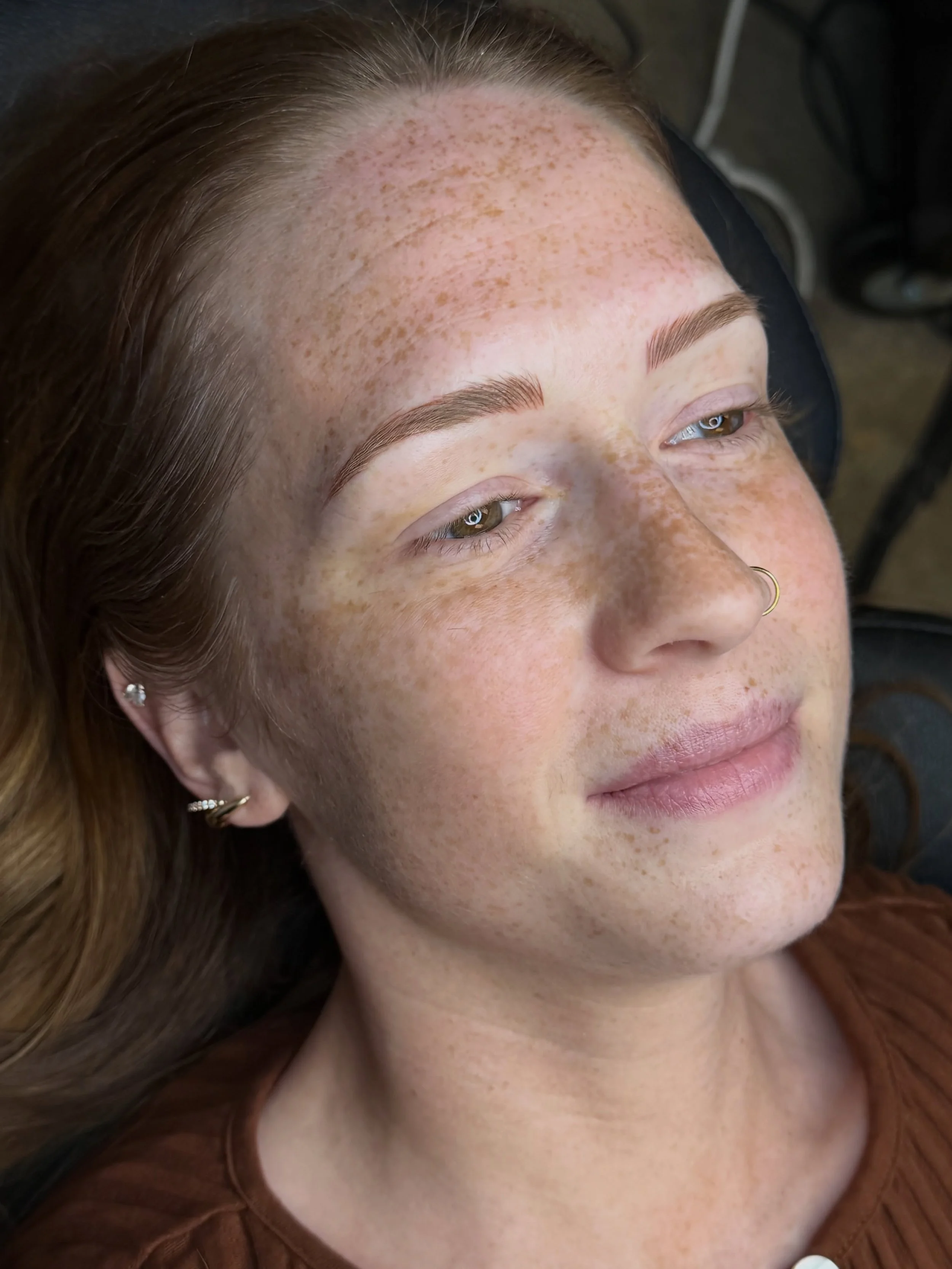 The kind of brows that make you throw away the brow pencil 👏