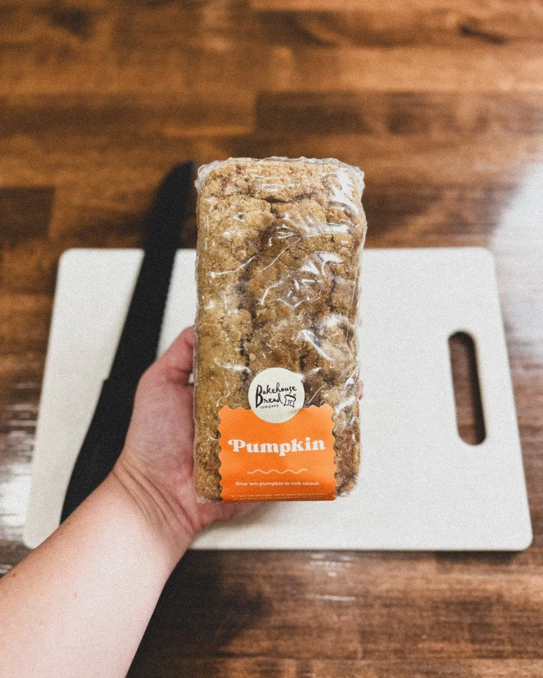 Nothing says fall like Bakehouse pumpkin bread + your favorite warm drink. ☕️🍞 

What&rsquo;s in your mug this season?

@kaylin.lindsey