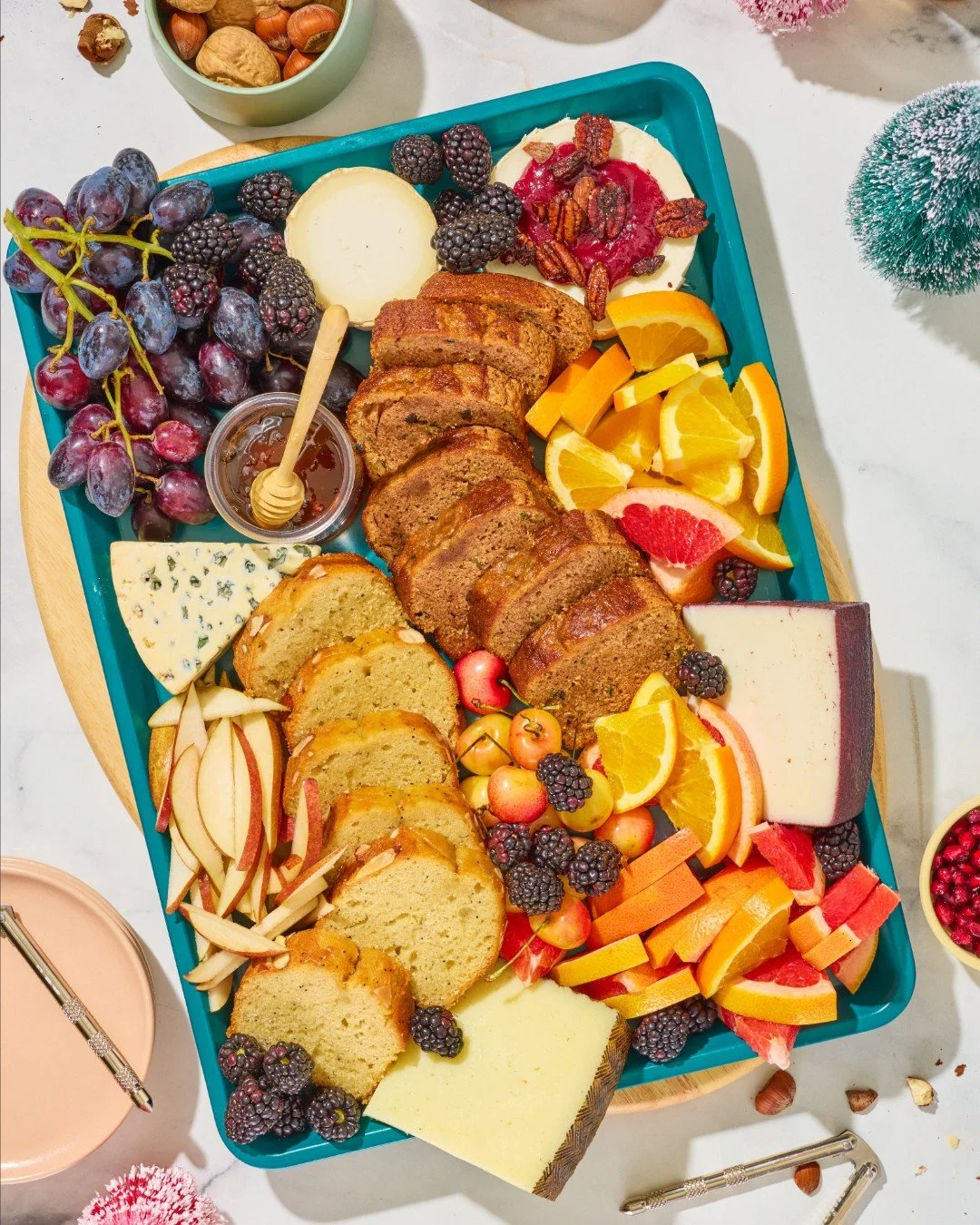 The holidays are the perfect excuse to host that dinner party. 😉
Bakehouse makes it easy, just slice, serve, and watch your guests ask for seconds. 🍞✨

Drop a 🍞 if you&rsquo;re the &ldquo;I&rsquo;ll bring the bread&rdquo; friend!