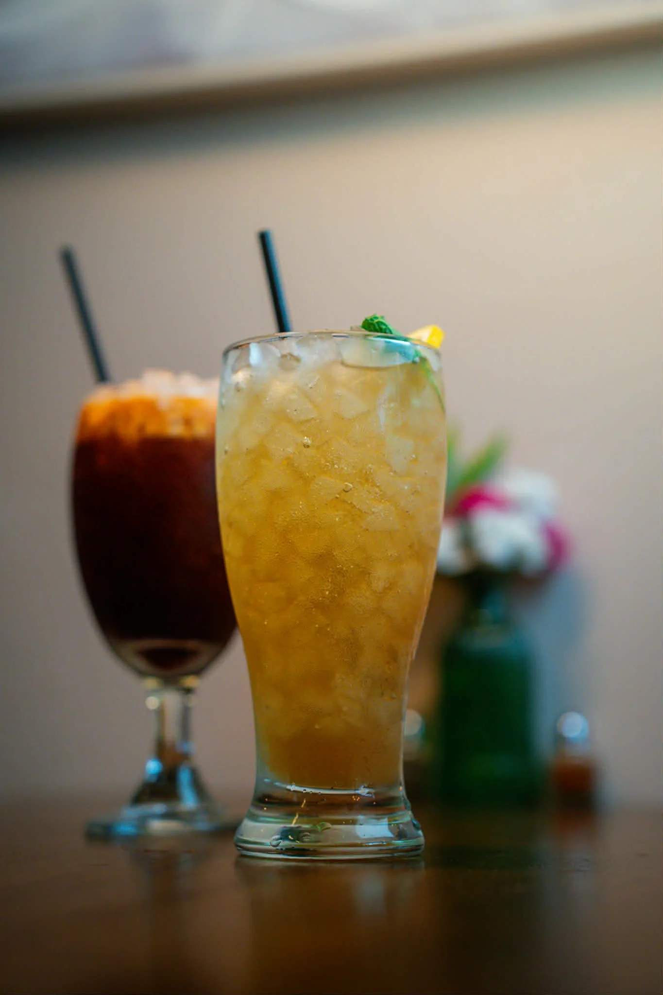 Thai Iced Tea & Oolong Lemonade