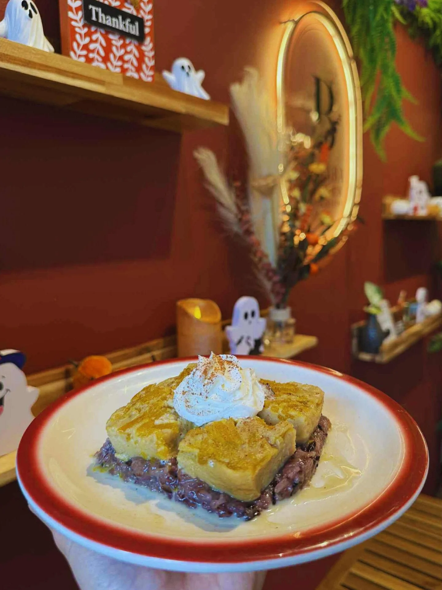 🍁 Fall is here and so is our limited-time Thai favorite &mdash; Pumpkin Custard with Purple Sticky Rice only $10

Soft, creamy, and gently infused with roasted ground cinnamon 🧡a cozy autumn treat made with love at Busaba Garden.

#BusabaGarden #Th