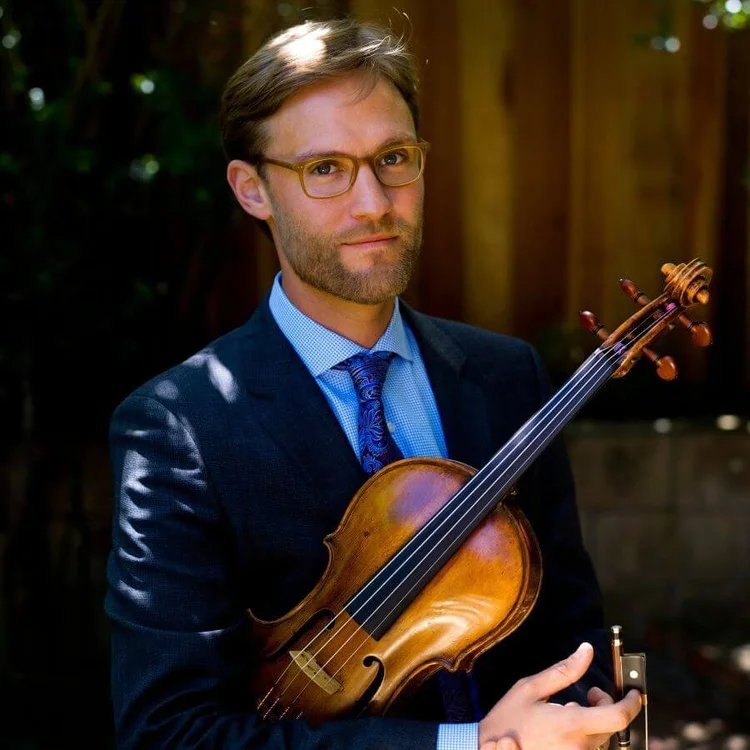 Violist Jonathan Vinocour