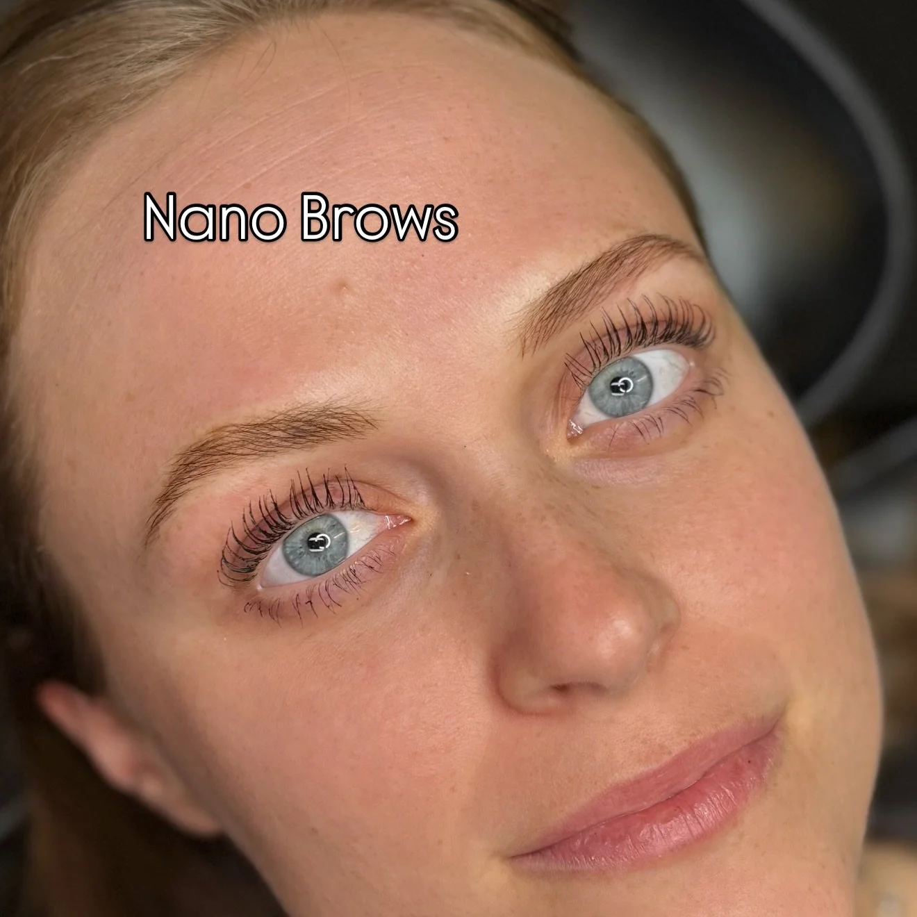 Nano is so transformative just look at this before and after 🤩  natural and soft #nanobrows #chicagonanobrows
