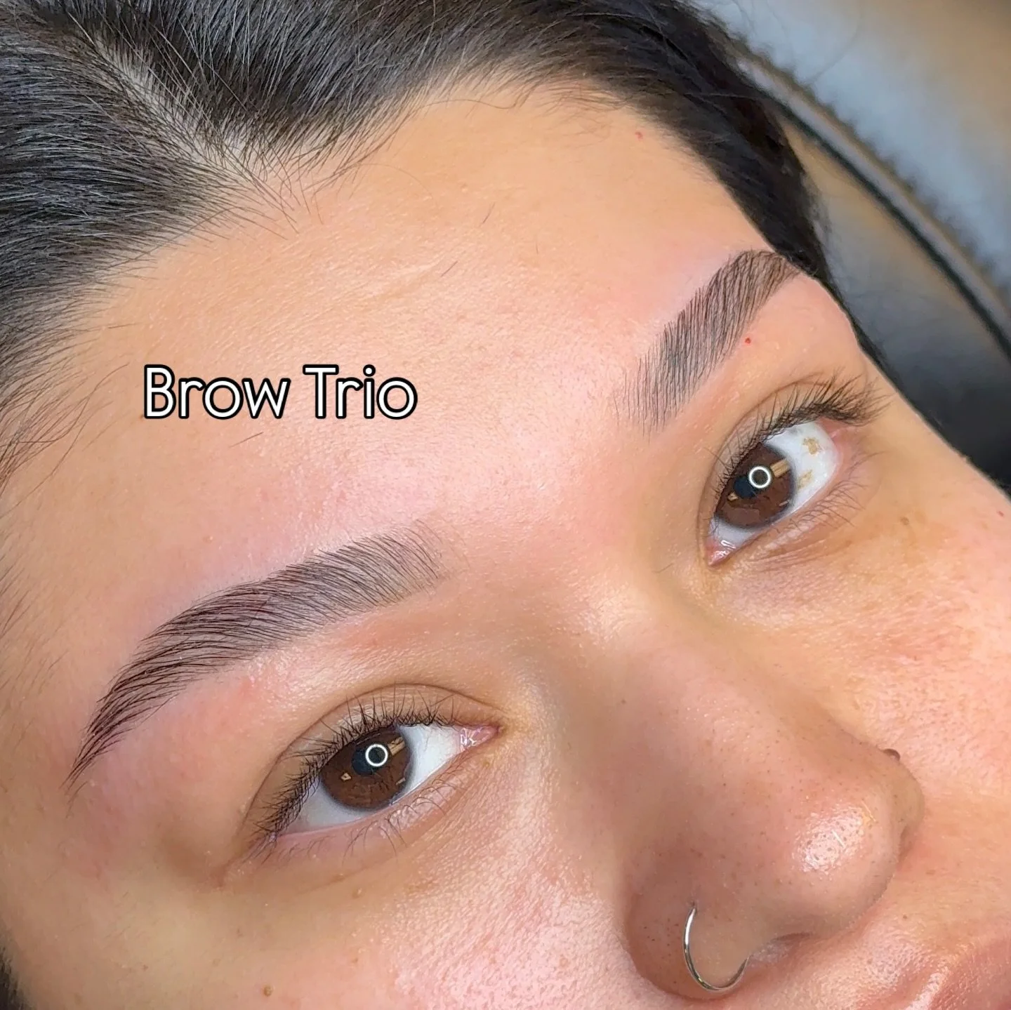 Brow transformation in one session ✨swipe for the before
Lamination + tint + wax = brow trio = fuller, fluffier, perfectly shaped brows without makeup.

We lifted the hairs, enhanced the color, and cleaned up the shape to frame her face effortlessly 