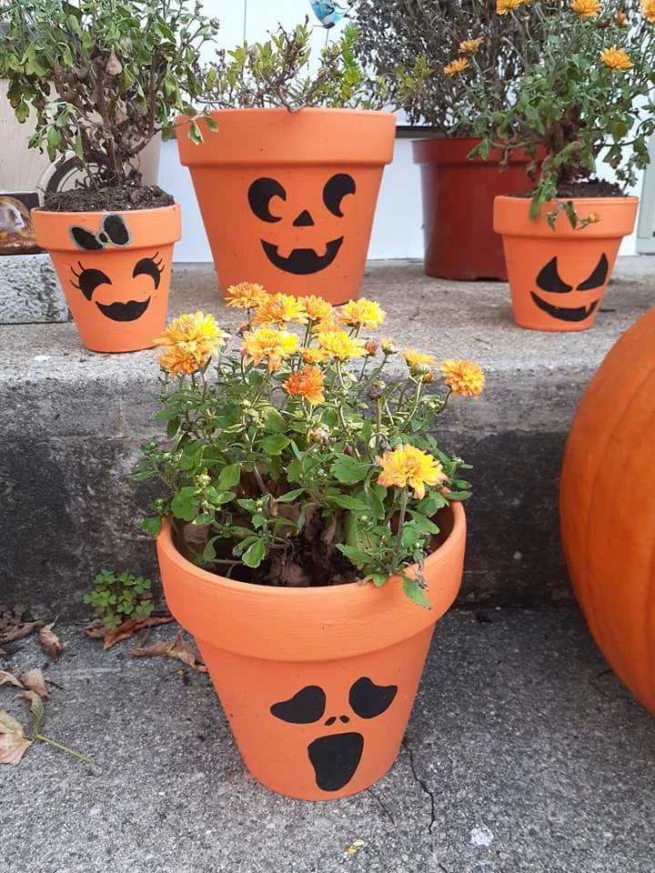 Spooky Vibes ( medium - acrylic painted on terracotta pots) 