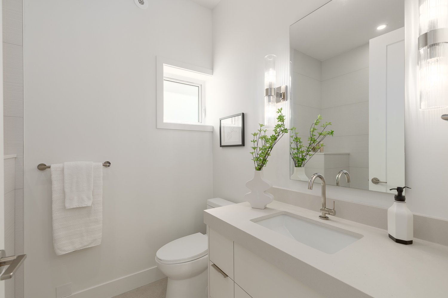 1135-West-33rd-Avenue-Web-33.jpg