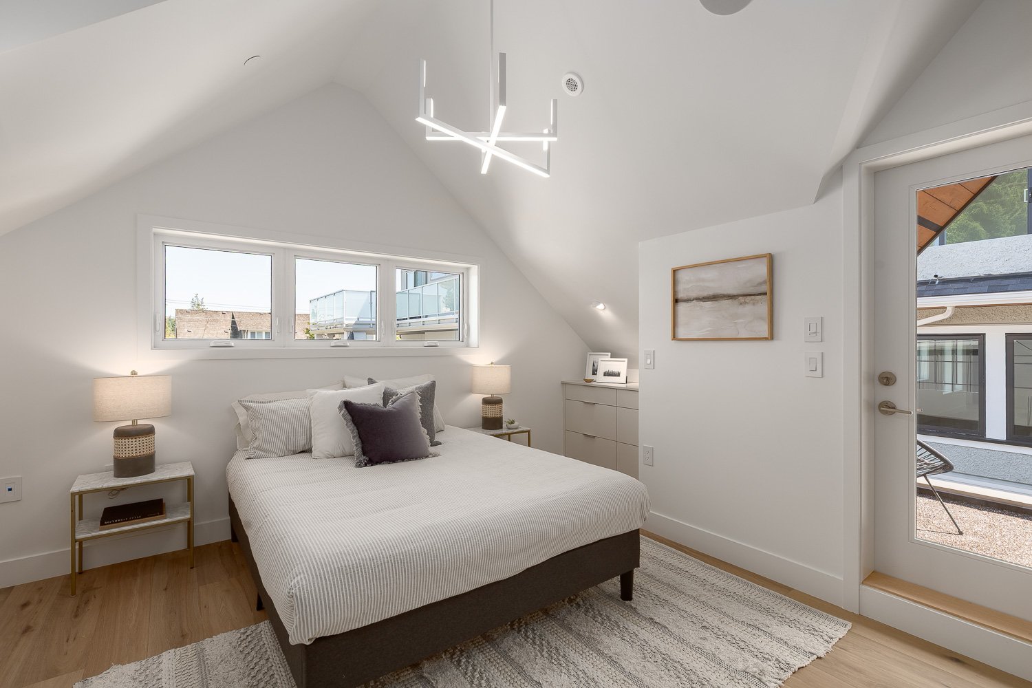 1135-West-33rd-Avenue-Web-25.jpg