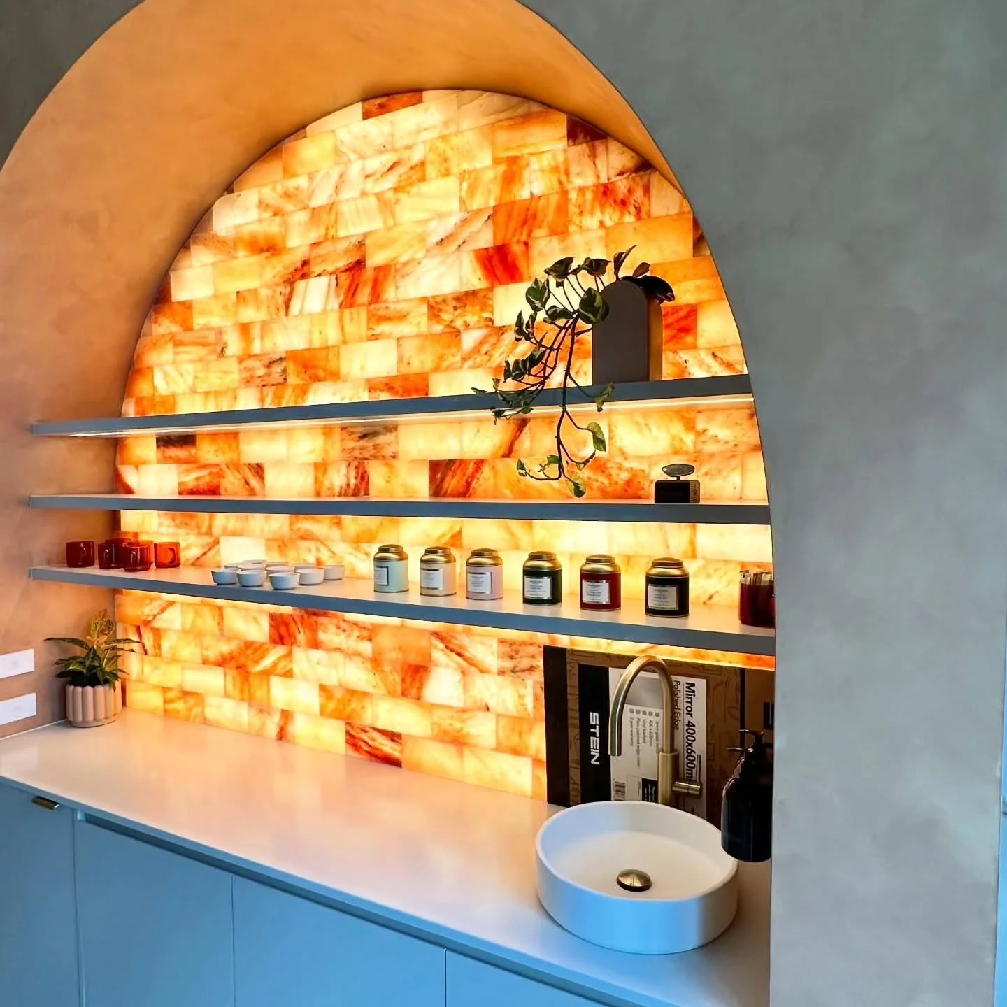 Spotlight on commercial 

O Studio Christchurch 

Working alongside our friends over at @gill_joinery to create custom tops and vanities for the O Studio project.

#kymirasolidsurface #NZMade #CommercialDesign