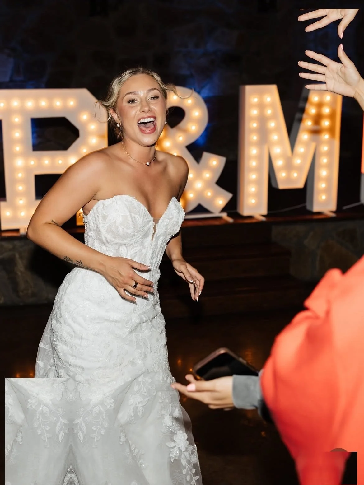 13-rayleigh-mason-the-springs-wedding-bride-dancing-rm-marquee-lights.jpg