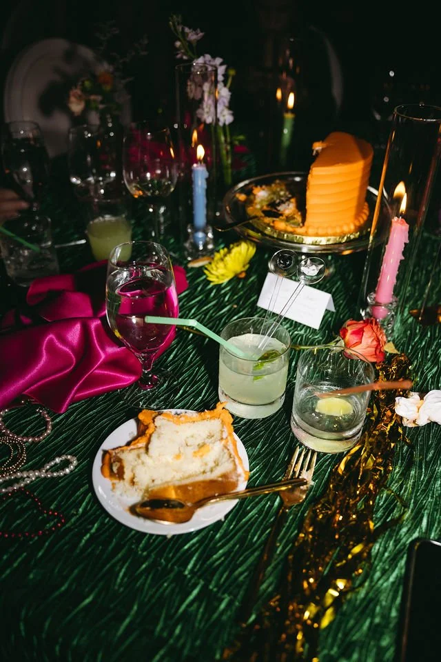11_mini_cake_table.jpg