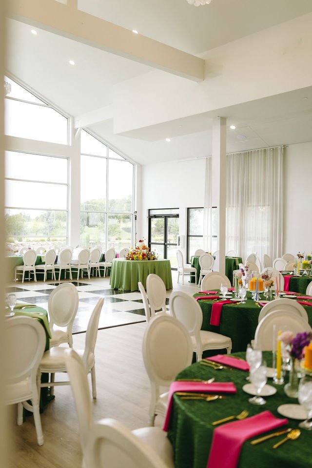 10_reception_wide_linen.jpg