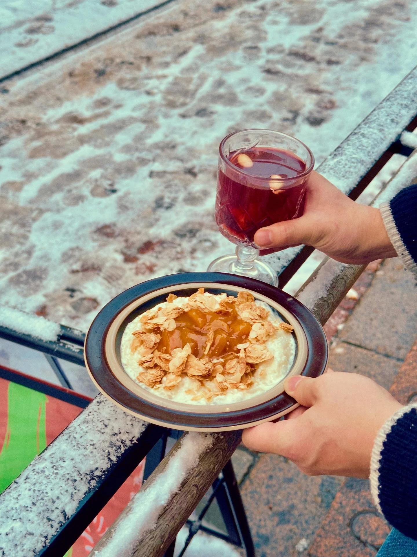 Winter season starts tomorrow ❄️
Our homemade gl&ouml;gi and riisipuuro are back.
Warm, simple and very comforting.

Riisipuuro comes with dried mango, apricot, pear and our miso almonds. Vegan option available.

We also prepared a take-home set with