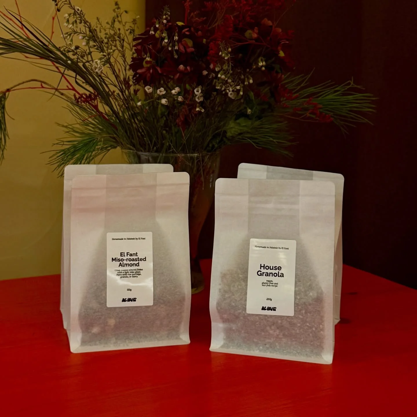 Available in store at El Fant✨
Handmade in our kitchen in small batches.
Our House Granola and Miso-roasted Almonds are made with simple ingredients and a lot of care.

The granola is vegan, gluten-free and nut-free, lightly sweetened and baked for a