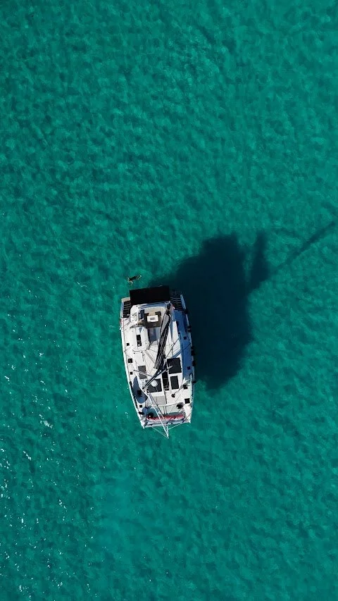 Last minute, we decided to check out another anchorage for our second, and last, night in Barbuda!