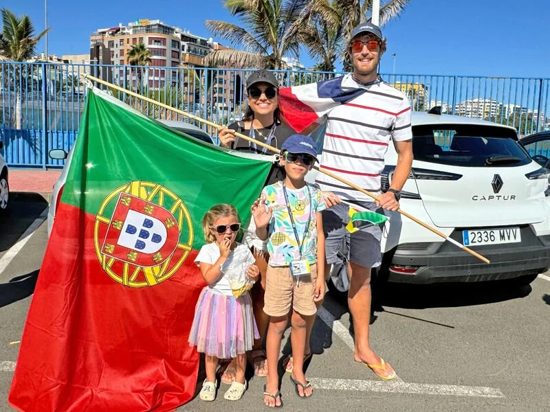 The ARC organised a country flag parade and given there were other flag holders for our family nationalities - French and Australian - we decided to represent Portugal!