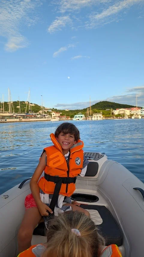 The day we arrived felt so long as we caught up with friends and dash by dinghy to explore the beaches!