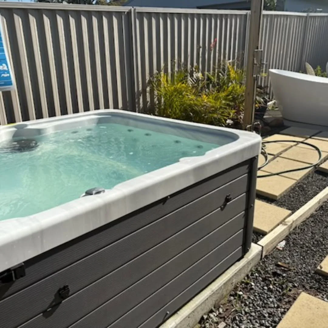 S&bull;P&bull;A days at Marie &amp; Pat&rsquo;s &mdash; sunshine, bubbles and pure relaxation.

#MarieAndPatsCottage #CentralCoastStay #SpaDay #SunnyDays #RelaxAndUnwind #WeekendEscape #AirbnbAustralia #CoastalRetreat #GetawayVibes #SoakAndRelax