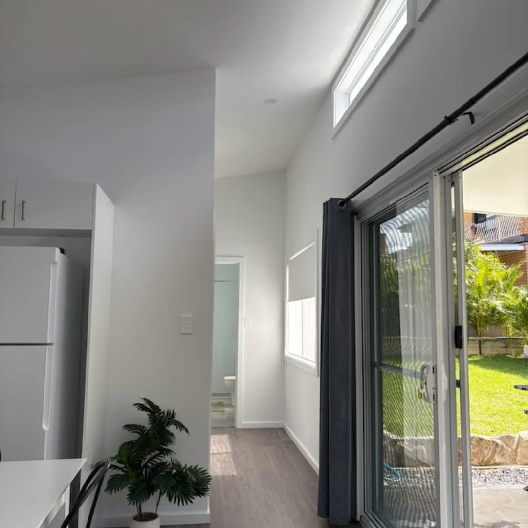 Marie &amp; Pat&rsquo;s Cottage is absolutely glowing on this beautiful Autumn day ☀️🍂

The perfect place to slow down, unwind, and enjoy everything the Central Coast has to offer. From peaceful mornings filled with natural light to afternoons explo