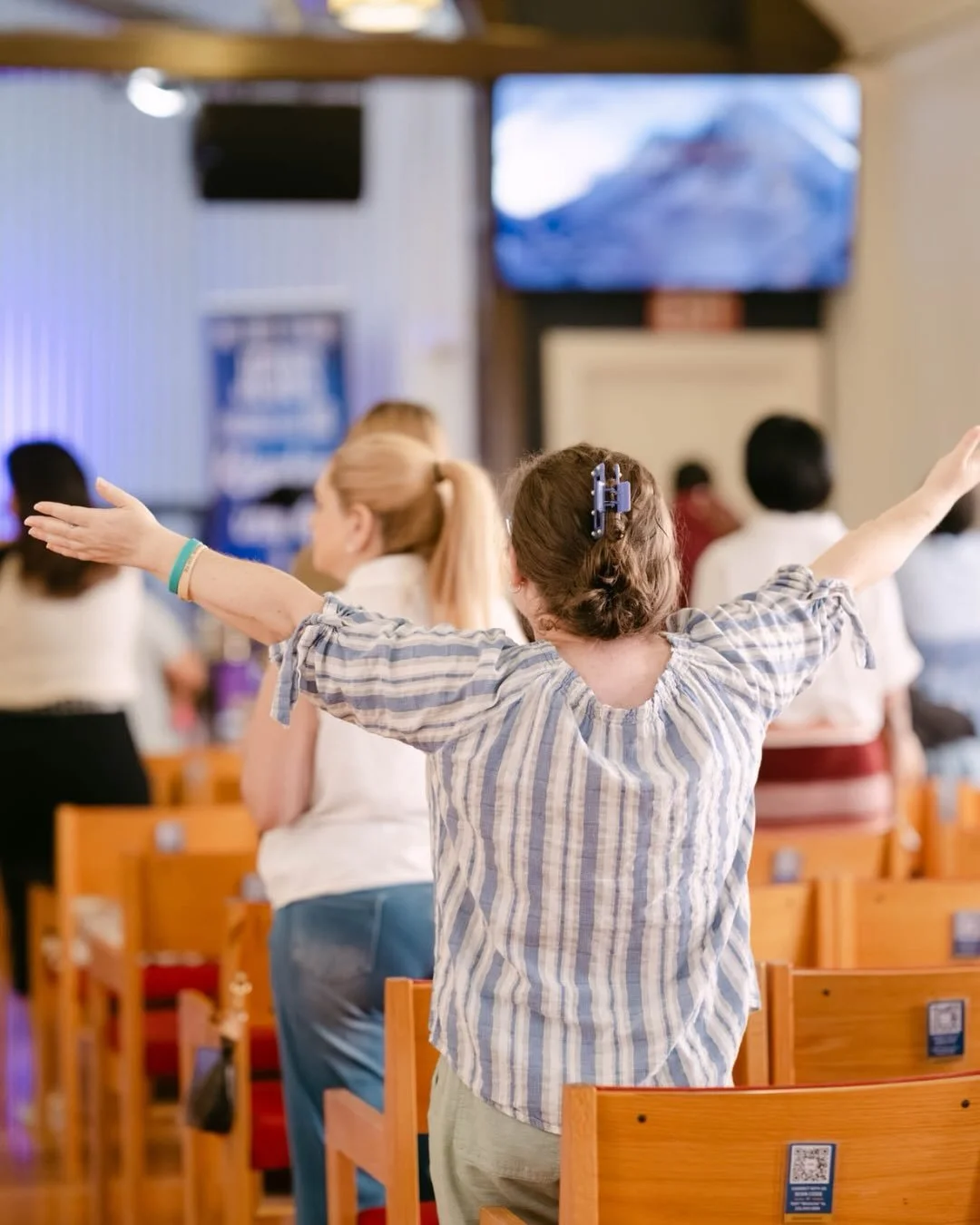 You can&rsquo;t outsource love. You can&rsquo;t outsource showing up. And you can&rsquo;t outsource moments like this one 🤍 

Yesterday at The Hub reminded us what it looks like when people choose each other. See you next Sunday! 🙌🏼

#TheHubChurch