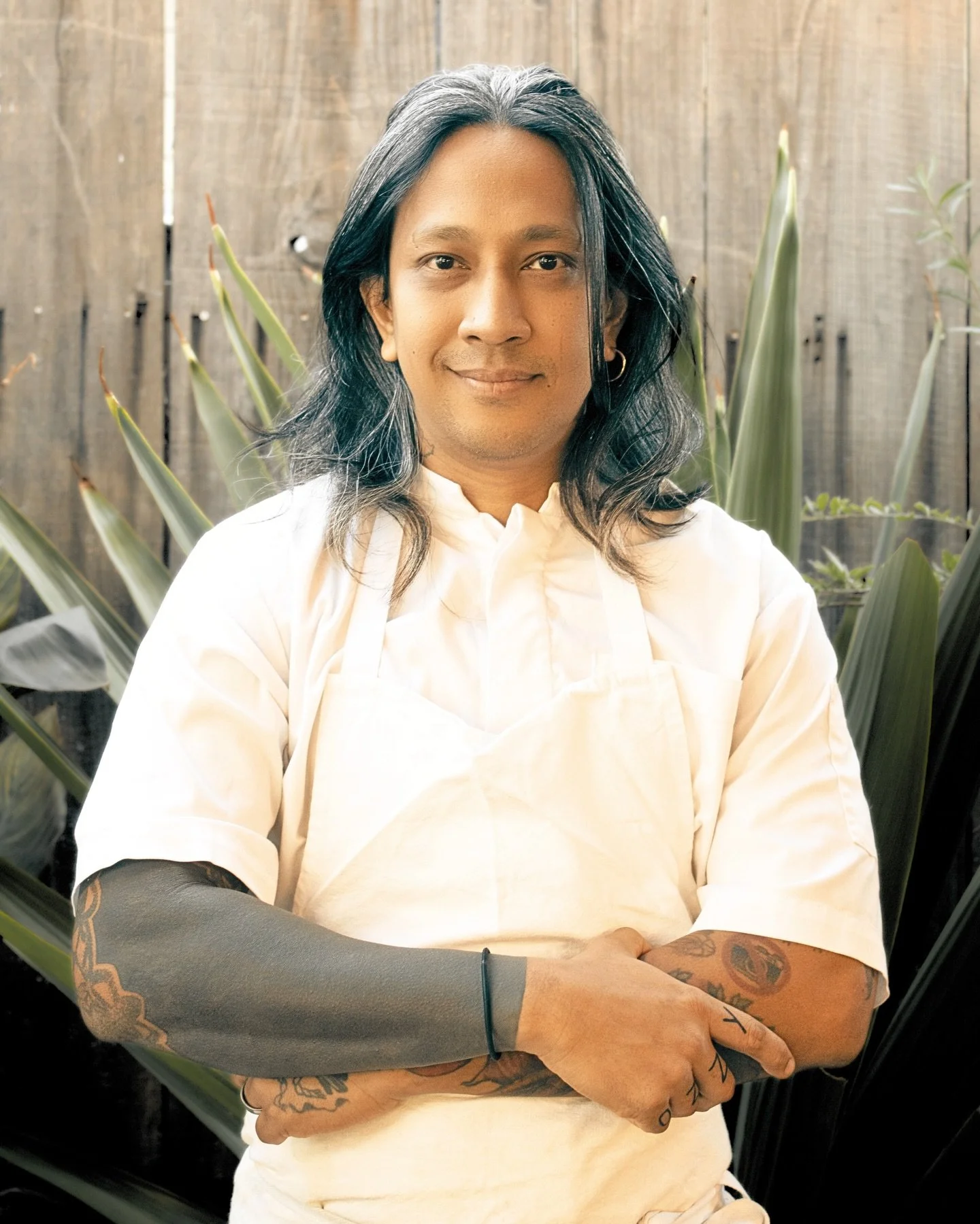 Following the beat of his own drum 🥁 
While everyone chases the bright lights of Vegas and NYC, Ojai's hidden corners hold some of the best secrets.
You might know Chef Saw from his Michelin recognized work at @thedutchessojai , but his journey bega